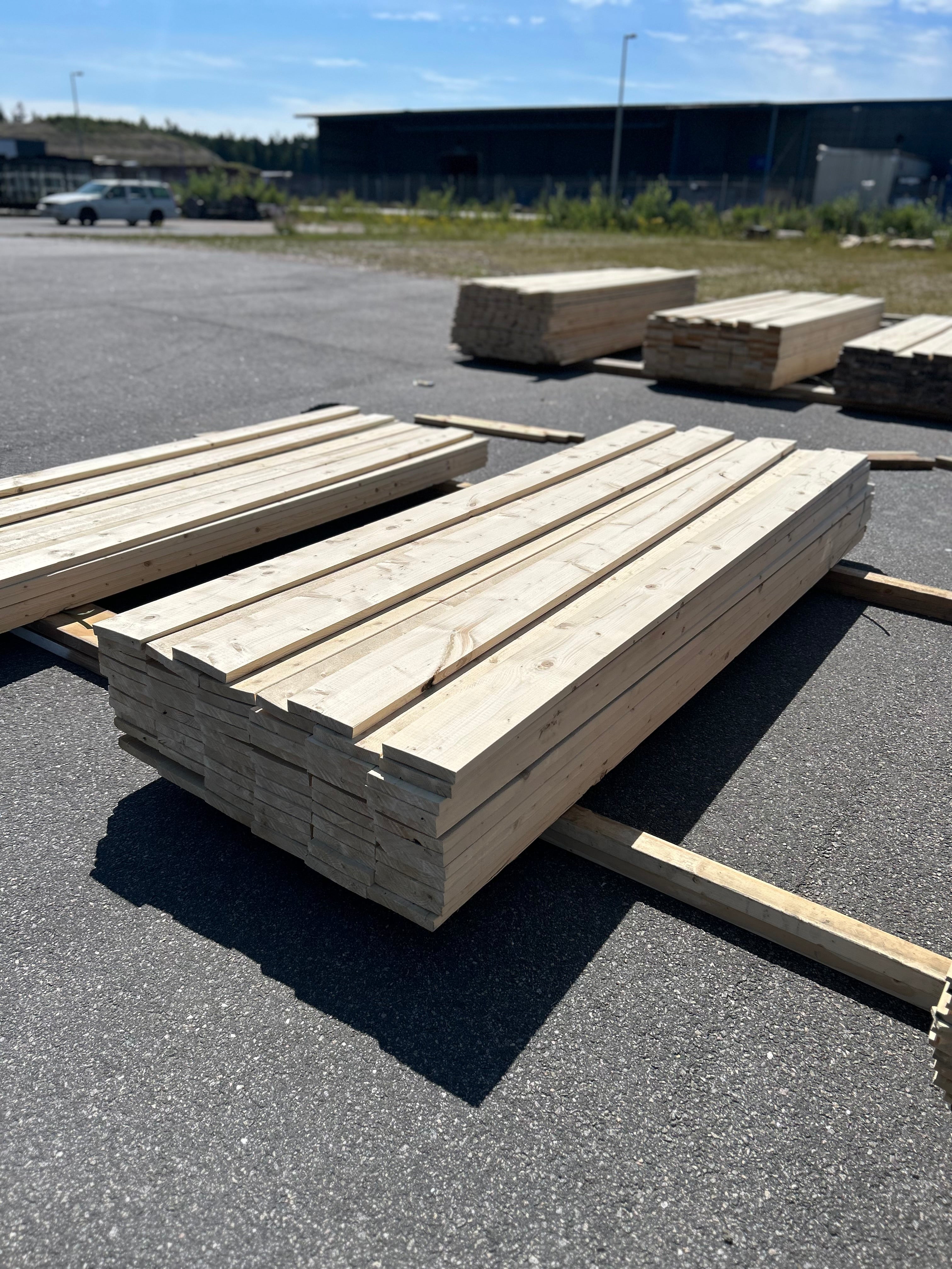 Paket Finsågade Brädor 28x170mm 3.0m 70st Obehandlade
