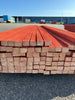 Paket Läkt 34x45 – 142st (4.50 m) – Grundmålad Ljusröd Slam