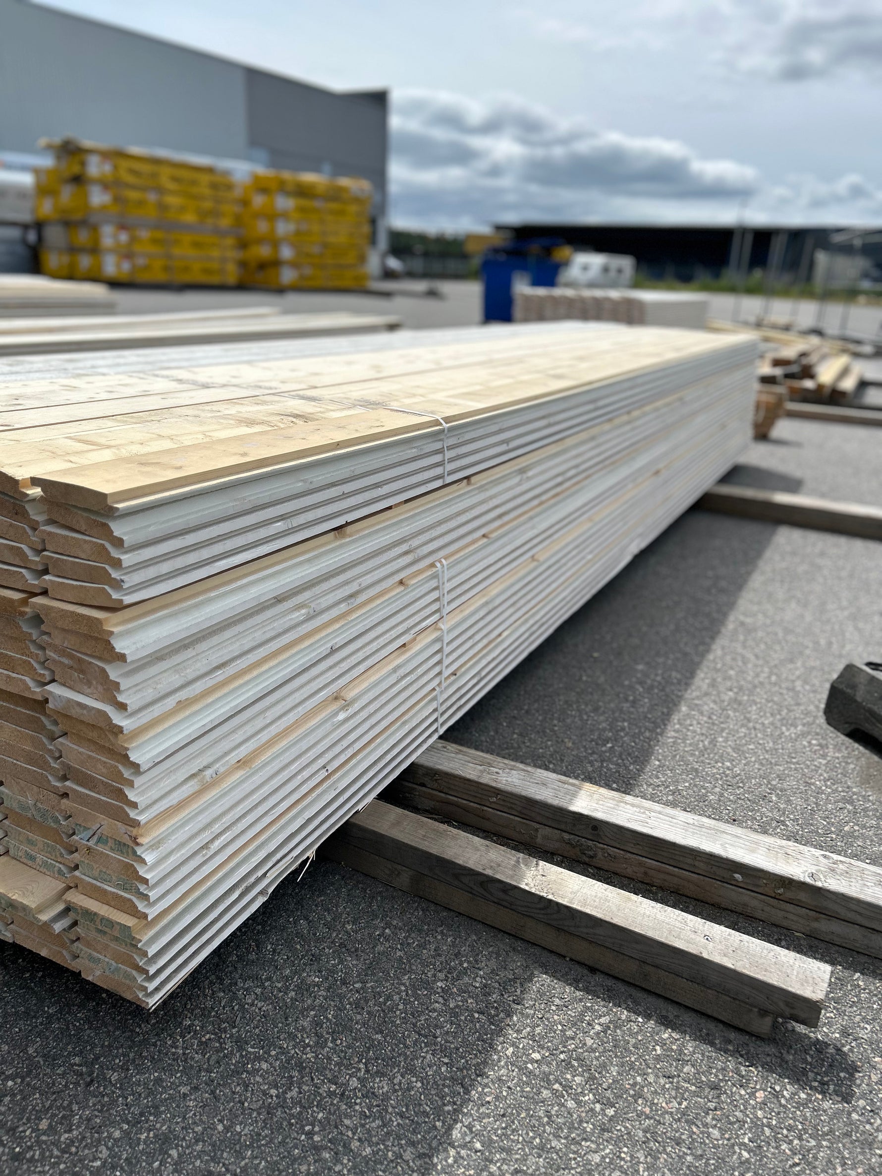 Paket Dubbelfas Halvspont 22x120mm 4.50m 225st Grundmålad