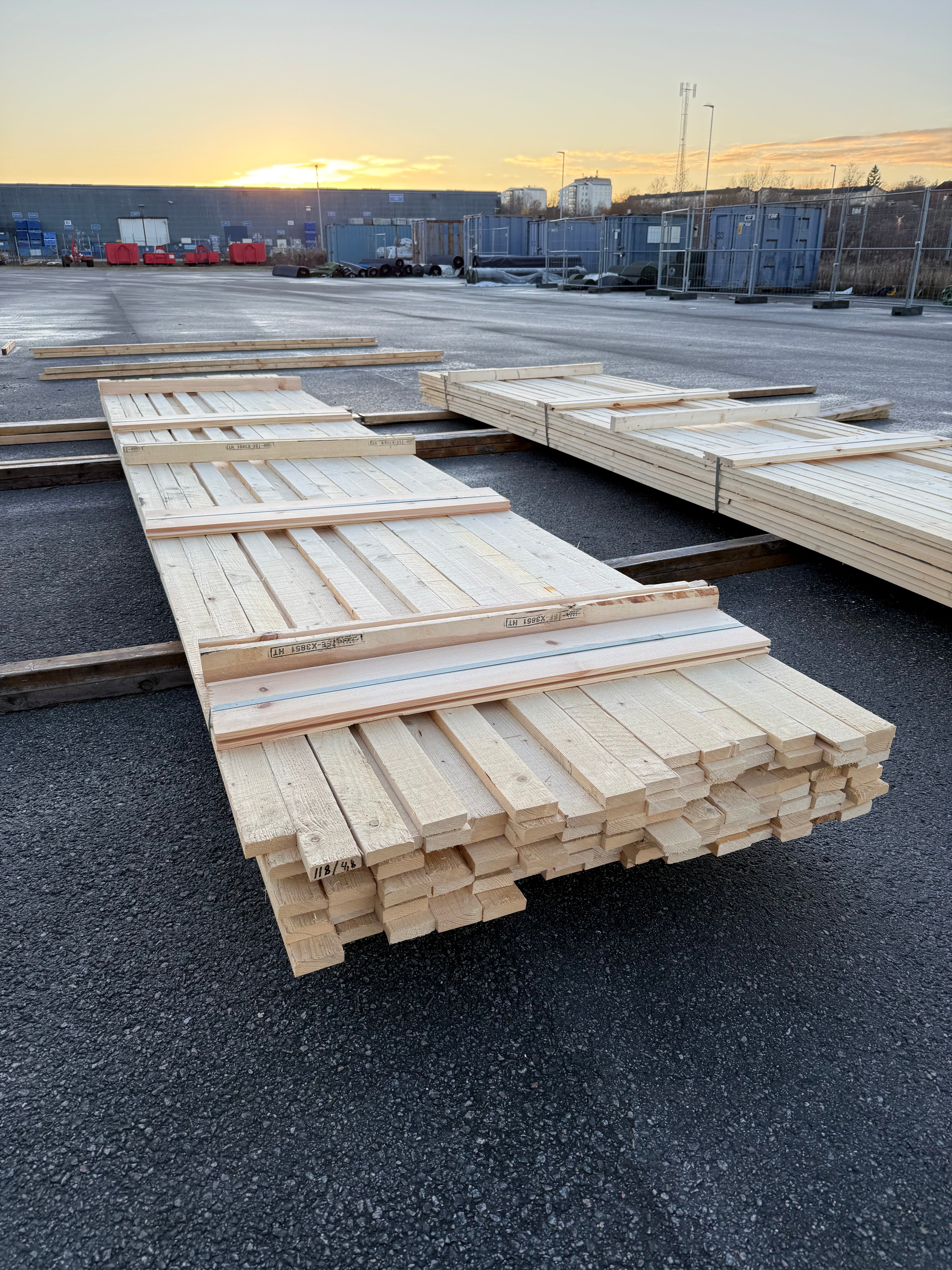 Paket Brädor 19x63mm – 118 st (4,80 m, gran, ohyvlad/råsågad)