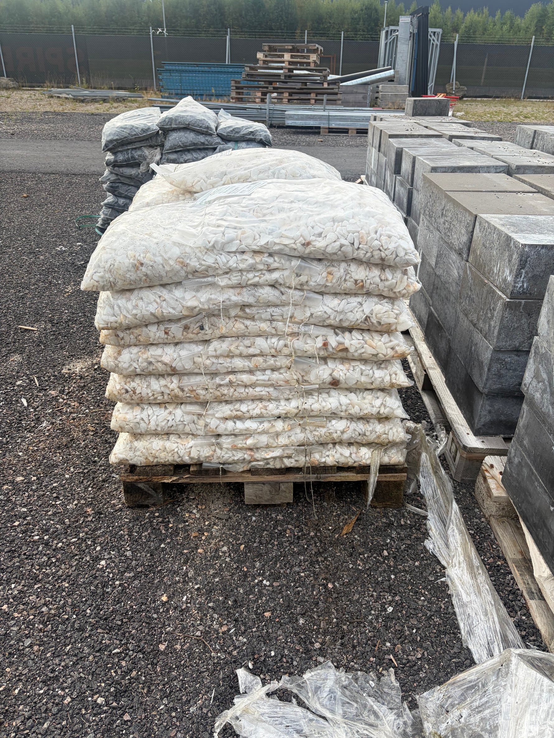 Pall Dekorsten Vit Marmor 20–40mm – 44 säckar