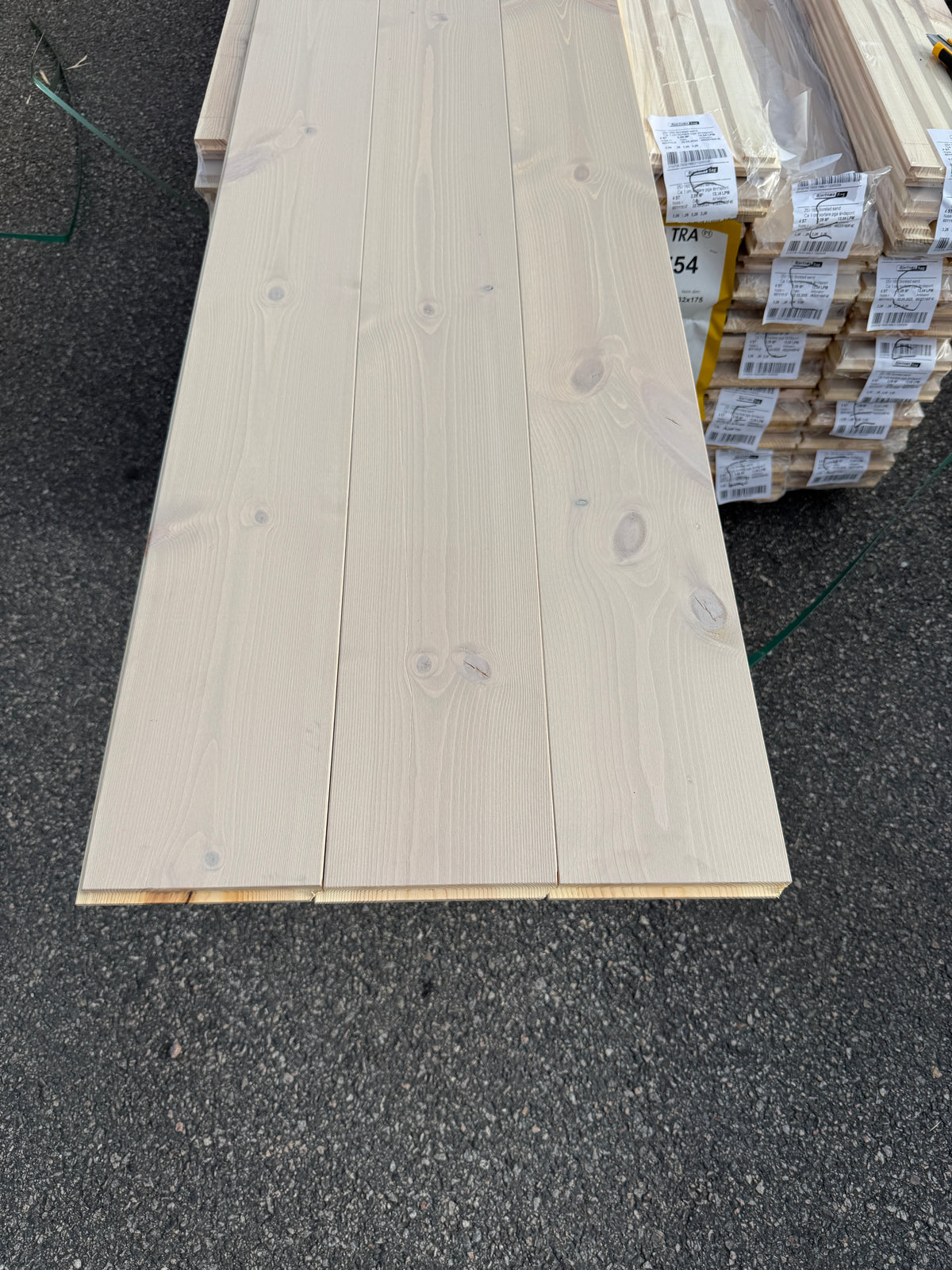 Parti Massivt Furugolv Borstad Ljusgrå Ekonomi 25x160 mm – 51,92 m²