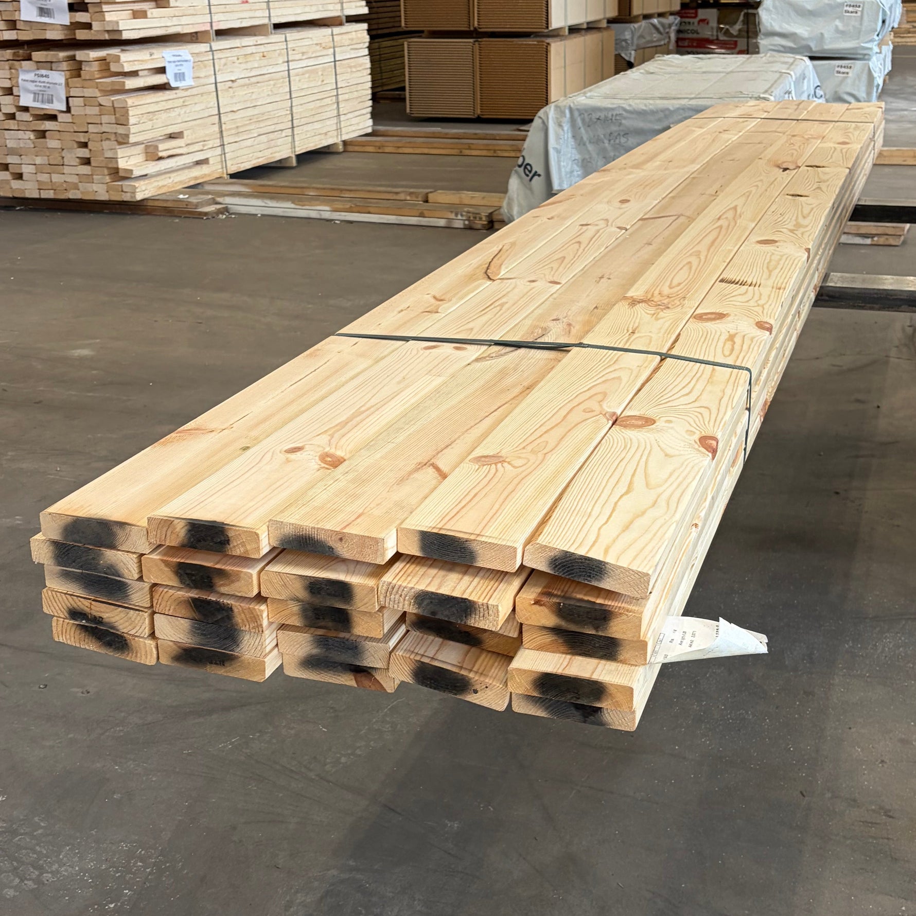Paket Hyvlade Brädor 28x120mm, 25st 4,2m