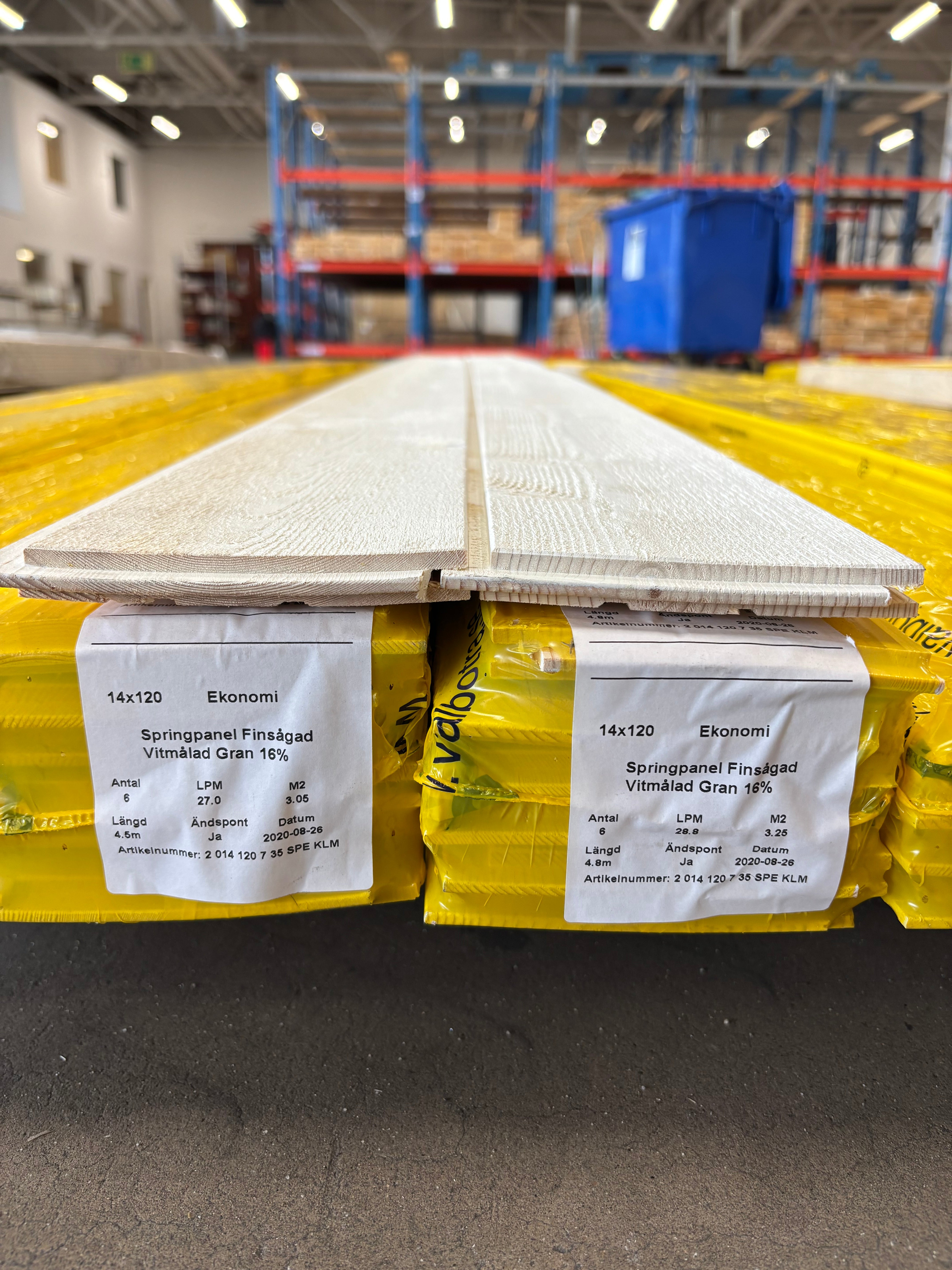 Paket Springpanel Finsågad Vitmålad 12x120mm 40st 4.80m