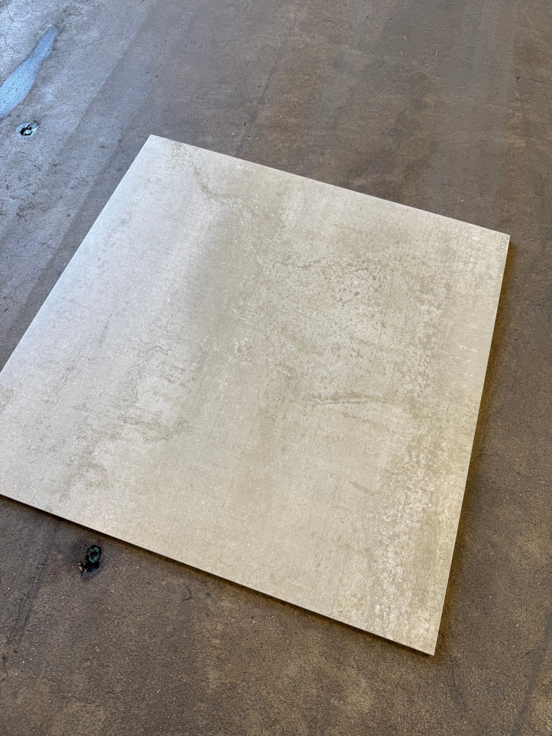 Parti Klinker Metall Silver Såg 60x60, 16 paket totalt ca 23m²