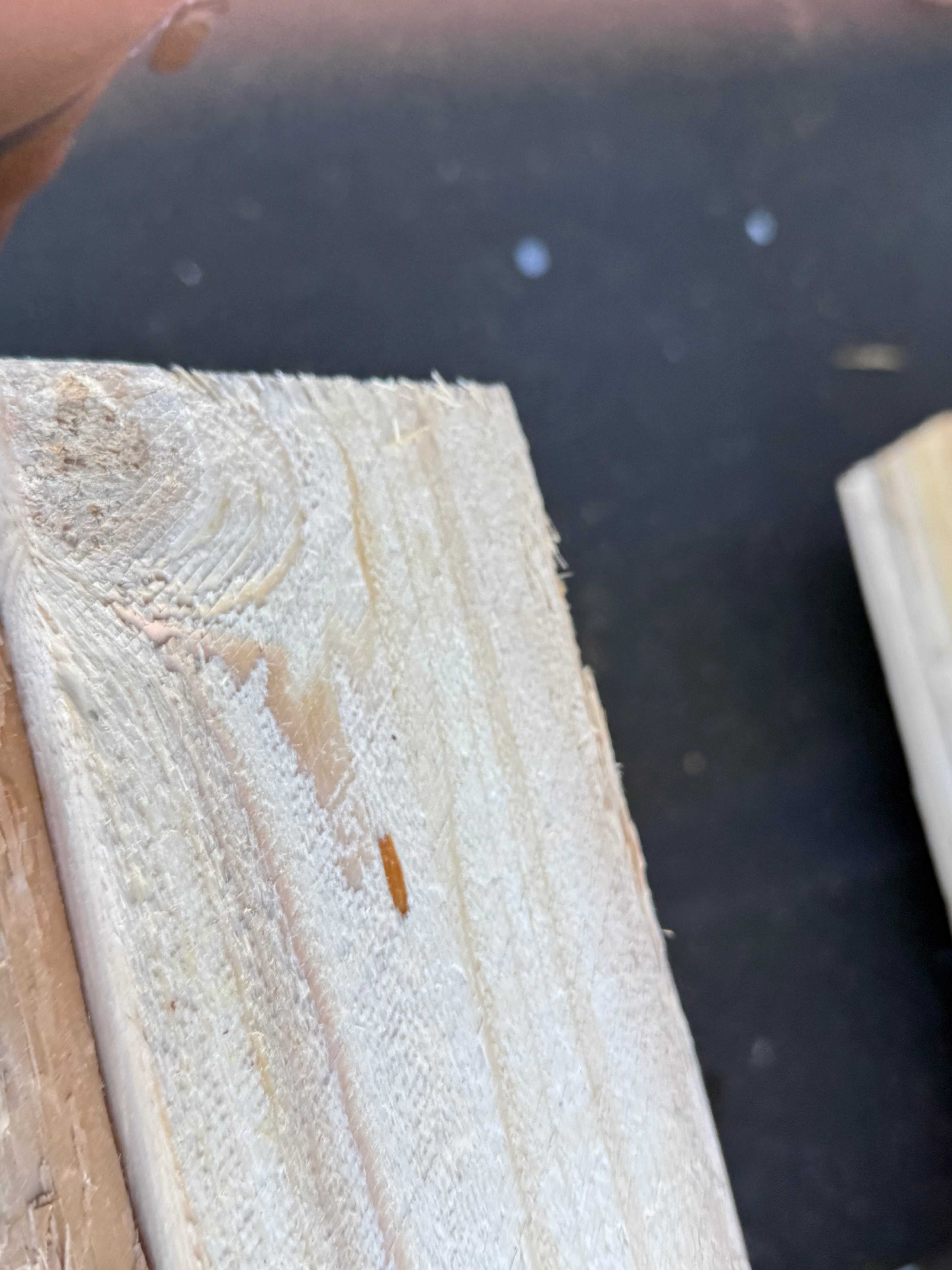 Paket Brädor 25x100mm Råsågade – 249 st (3,6–4,8 m, gran, obehandlad)