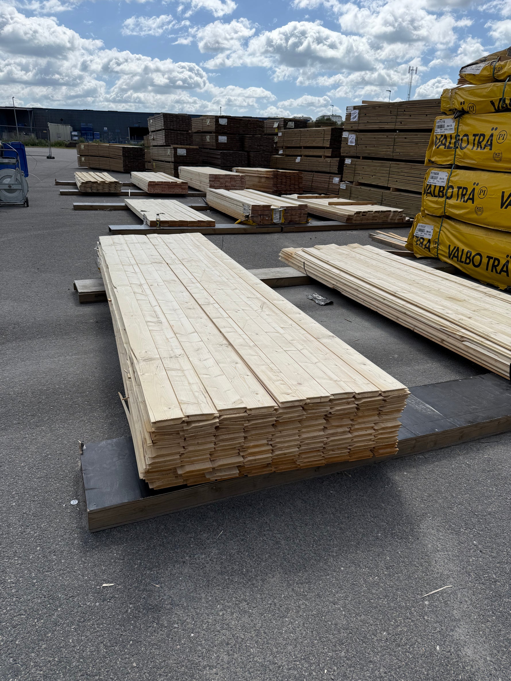 Paket Ytterpanel Enkelfas Ändspont 22x120mm 3,60m 117st