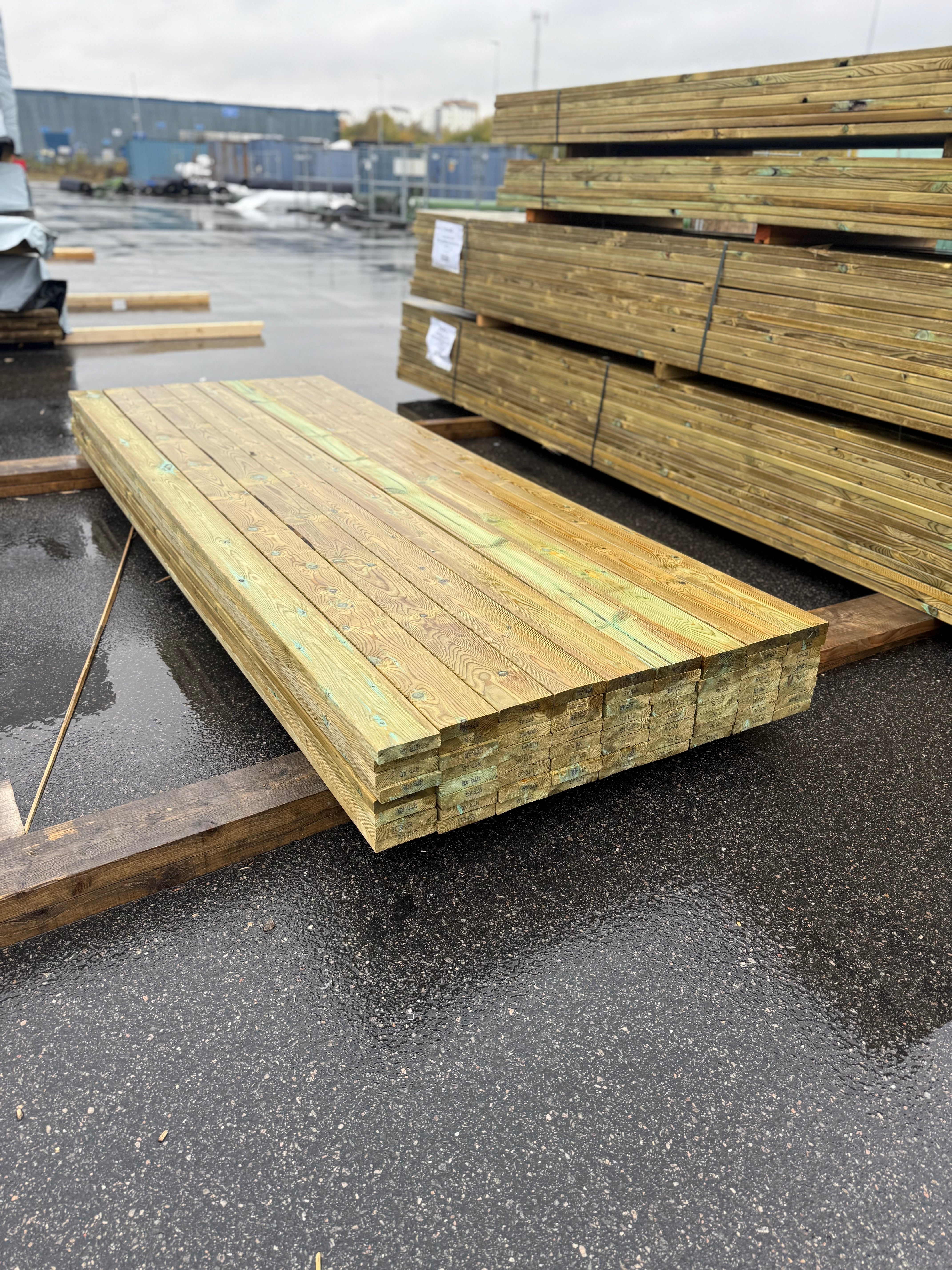 Paket Trall Rillad 28x120mm – 54 st 3.0m Tryckimpregnerad B-sort