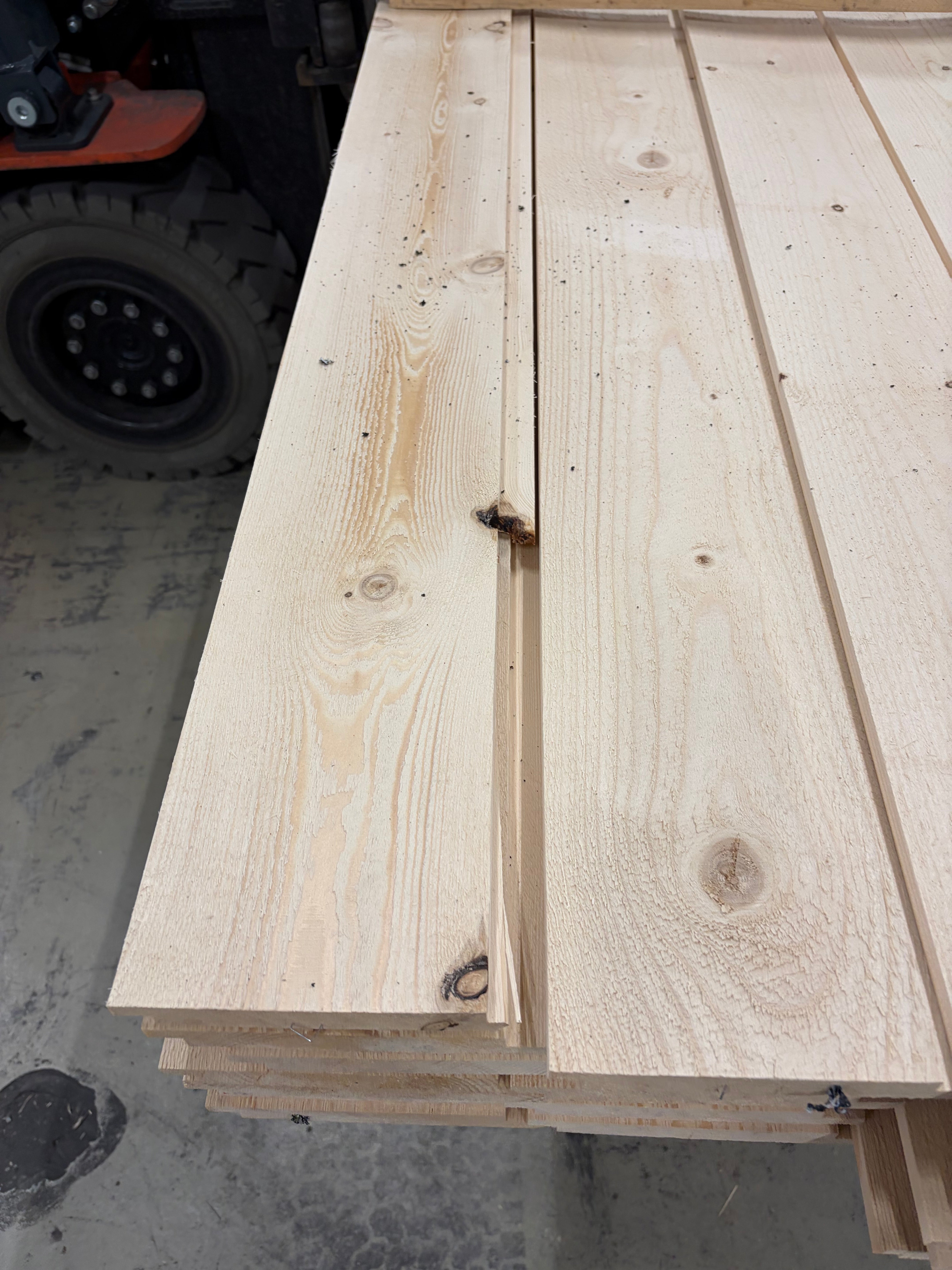 Paket Ytterpanel Hakfals 22×170 – 44 st (4.20 m) Obehandlad