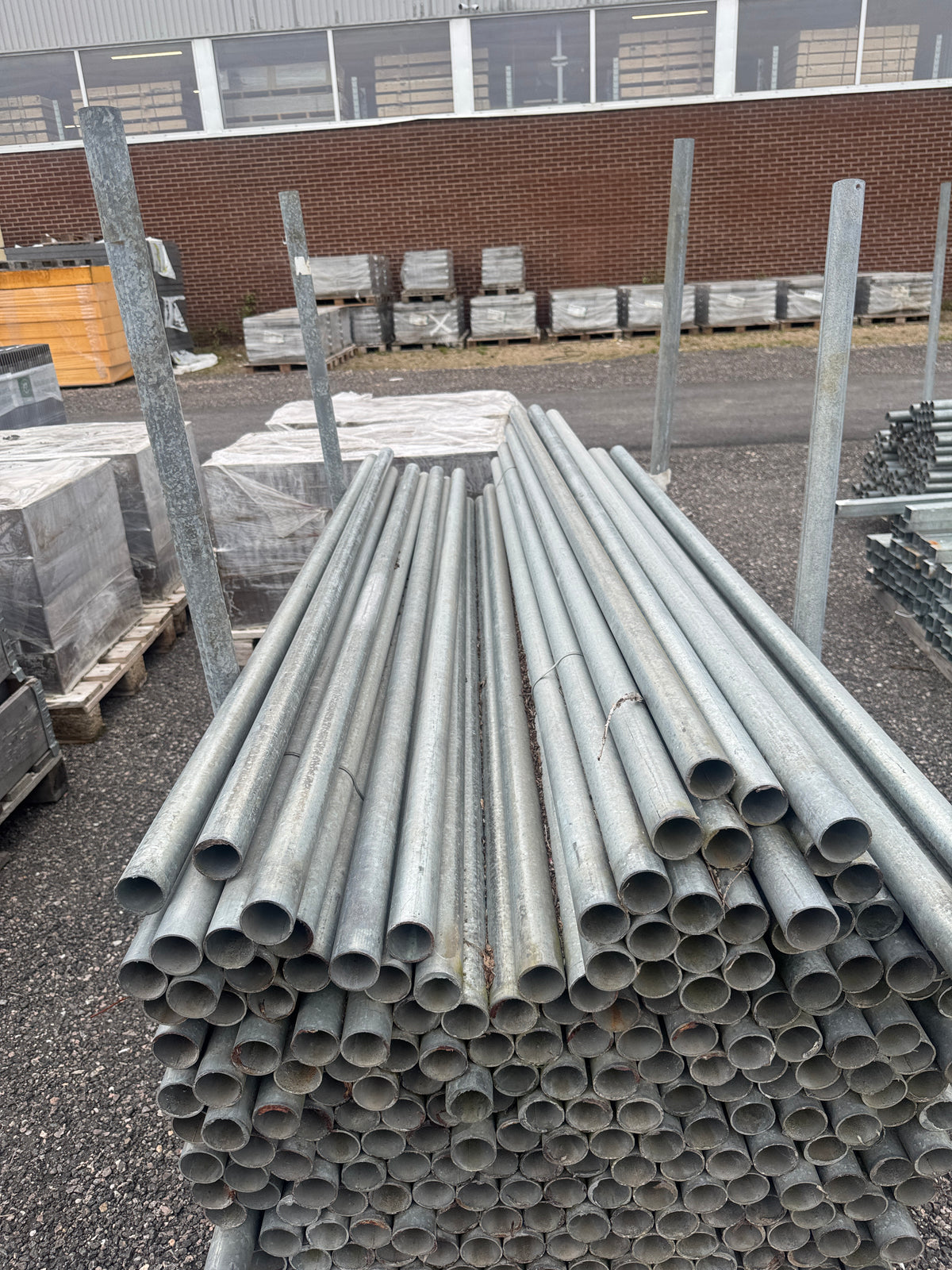 Pall Galvade Stålrör Ø45mm – 2,0m – 240st