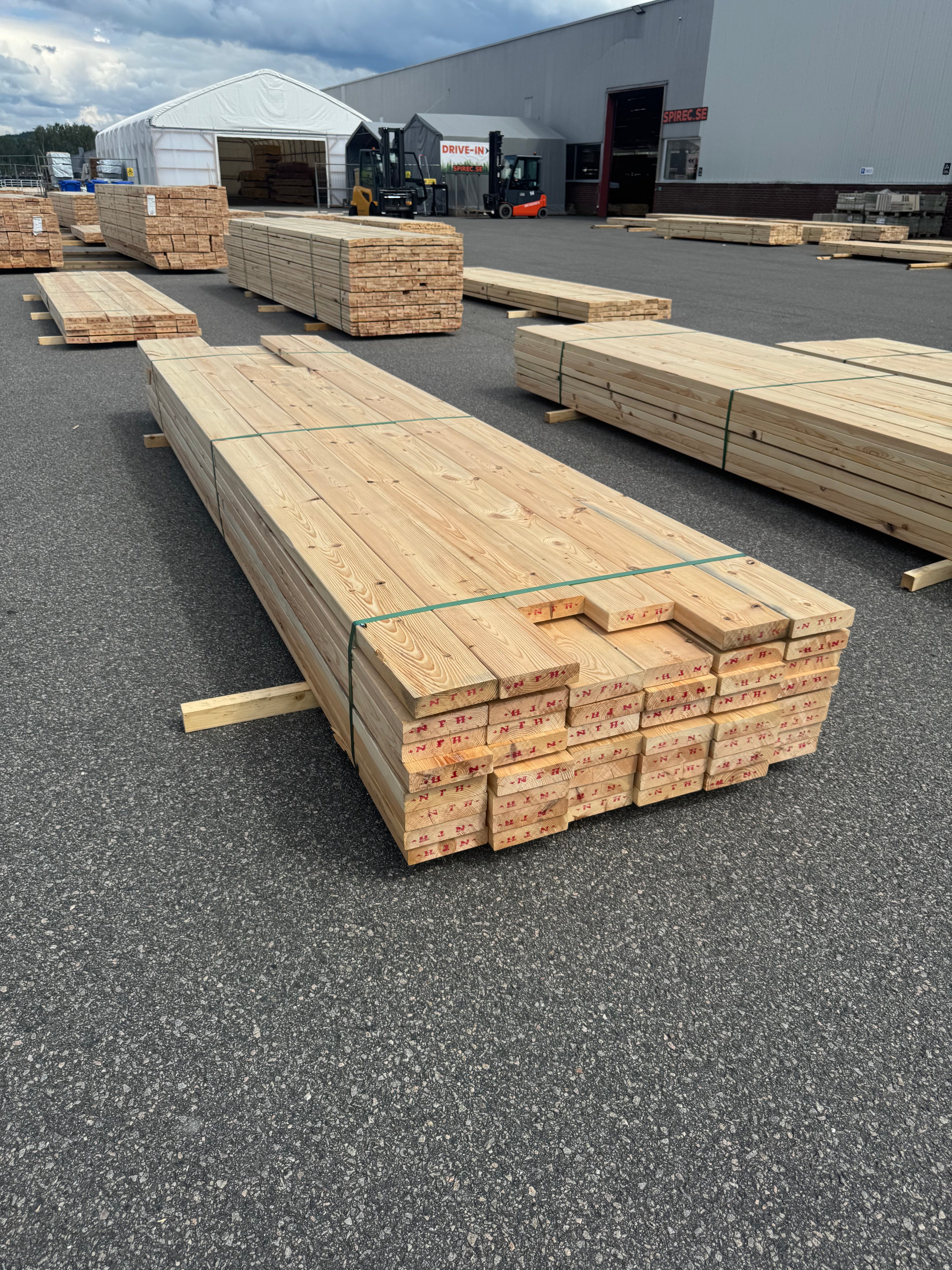 Paket Reglar 45x170 – 45 st (4,20 m, furu) + 3 st kortare