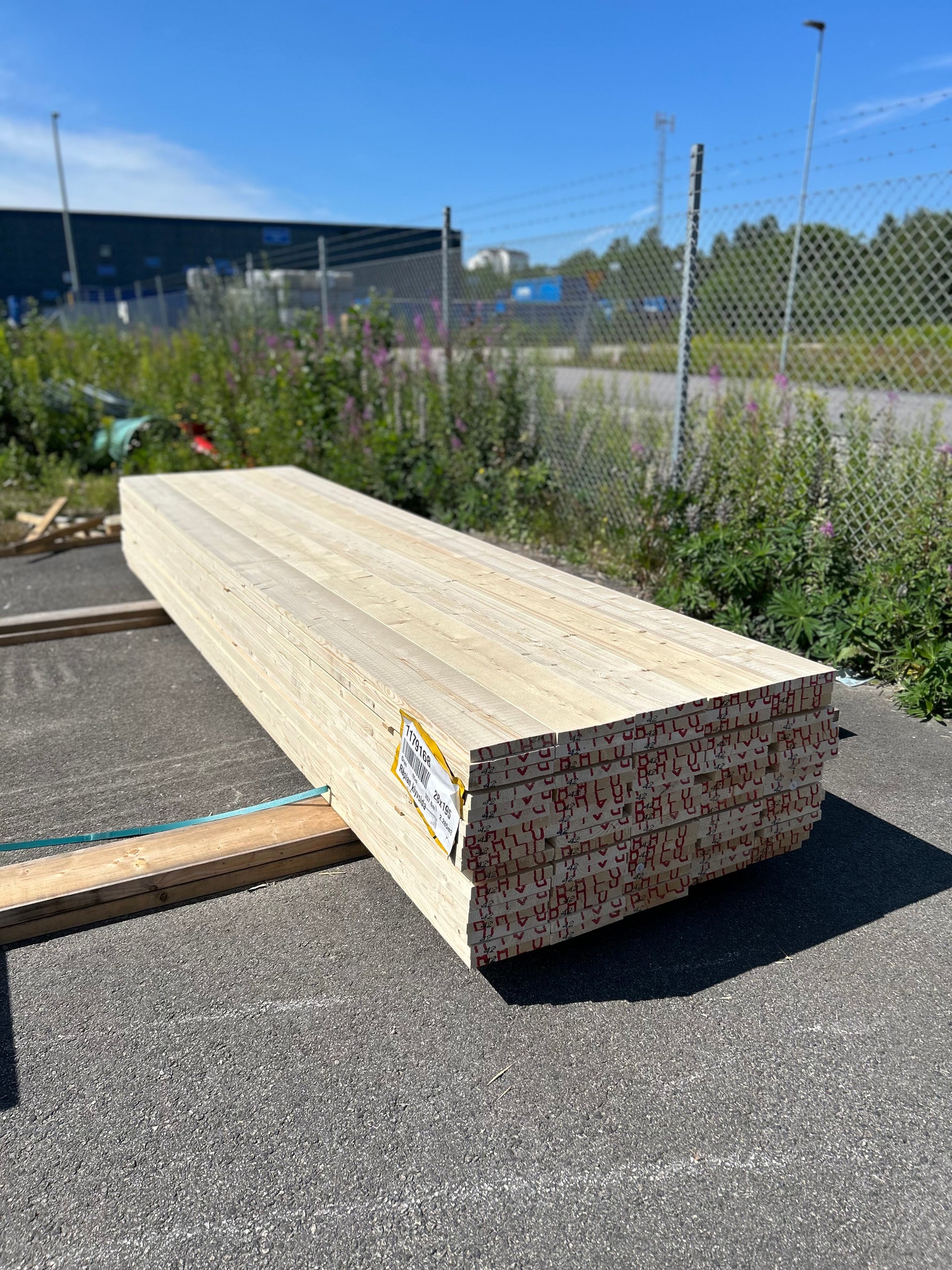 Paket Finsågade Brädor 28x195mm 4.20m 85st Obehandlade
