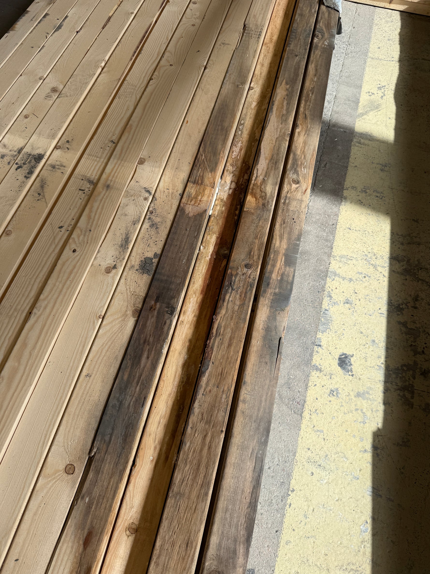 Paket Ändspontat Regel 34x70mm, 70st 4,50m- Fuktskadad