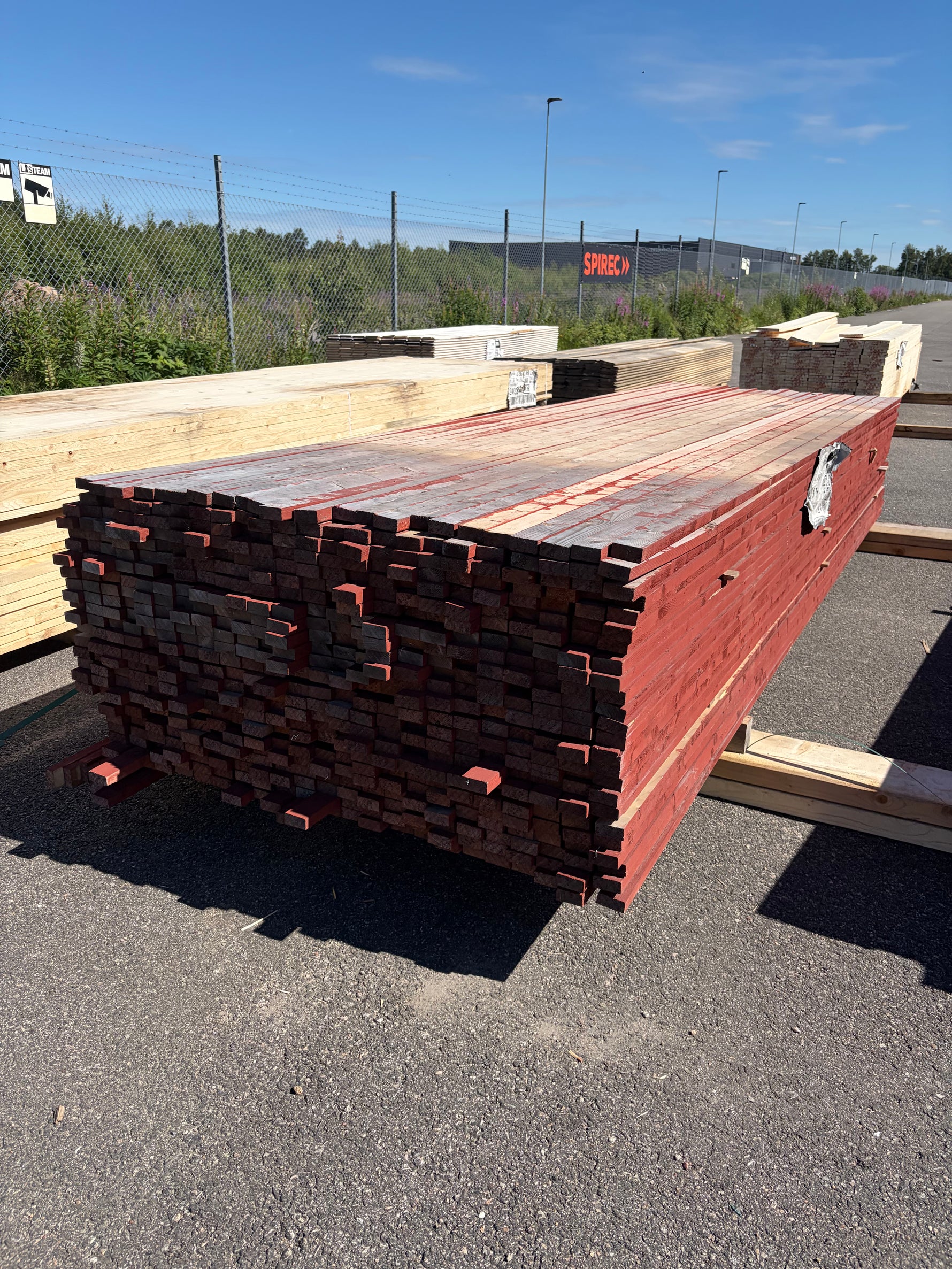 Paket Finsågade Brädor 22x45mm, 529st 3.60m- Falu Rödfärg