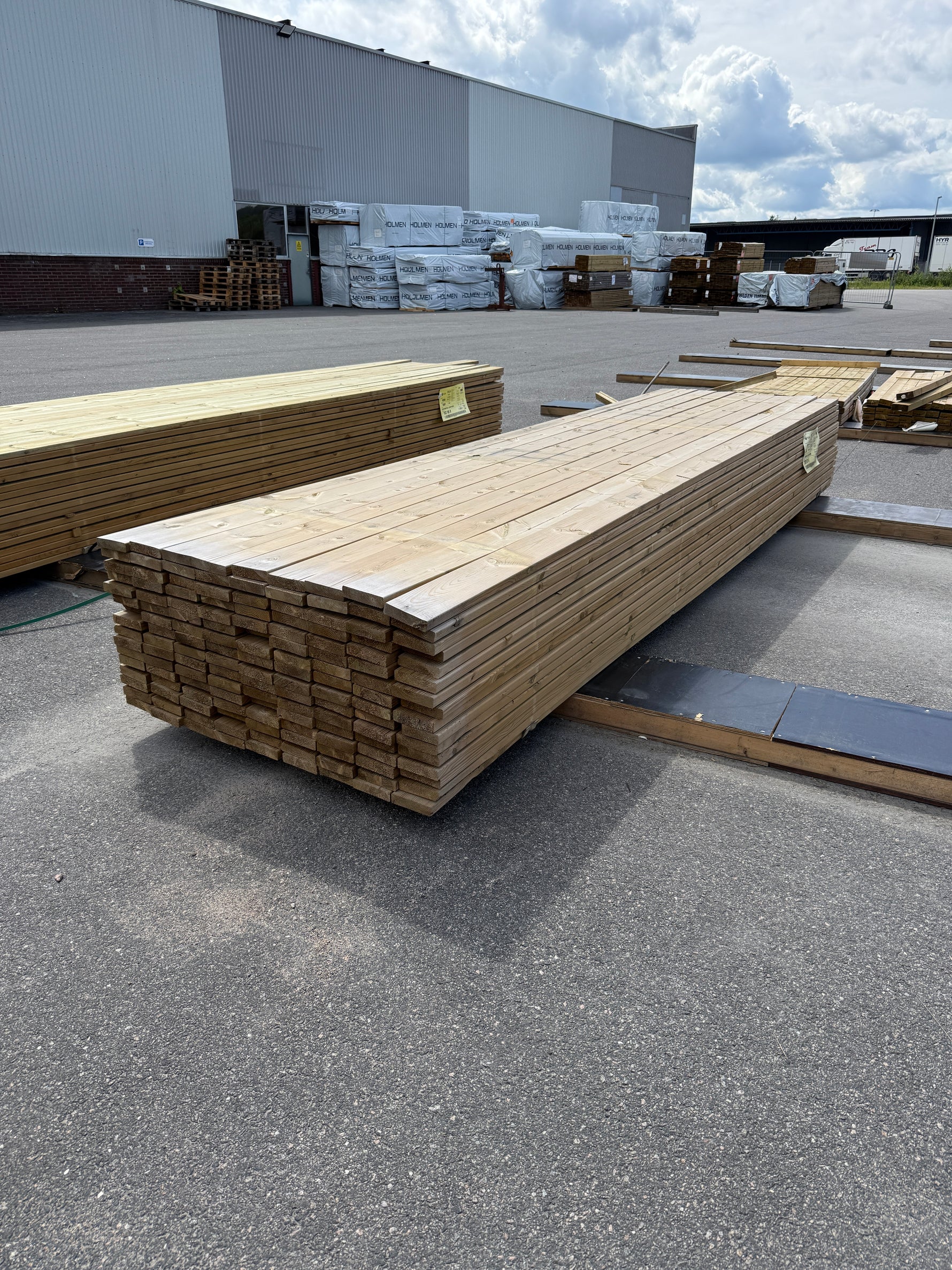 Paket Tryckimpregnerad Rillad Trall 28x120mm, 144st 4.20m- Väderbitet