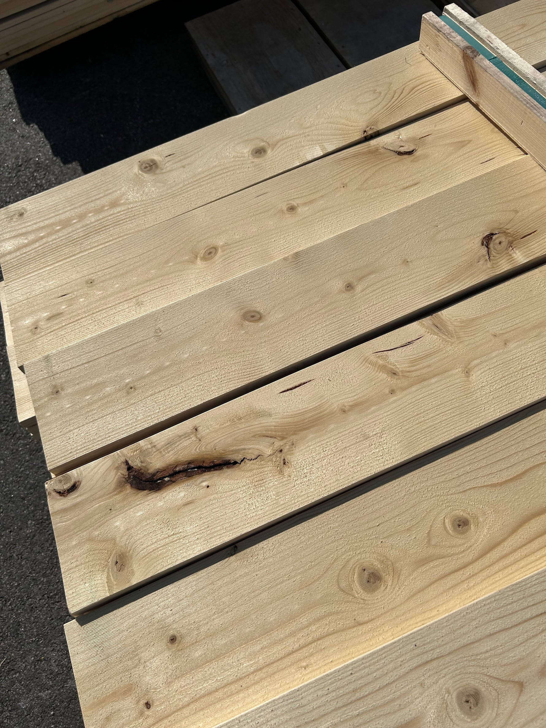 Paket Finsågade Brädor 22×170 mm 5,40 m – 156 st