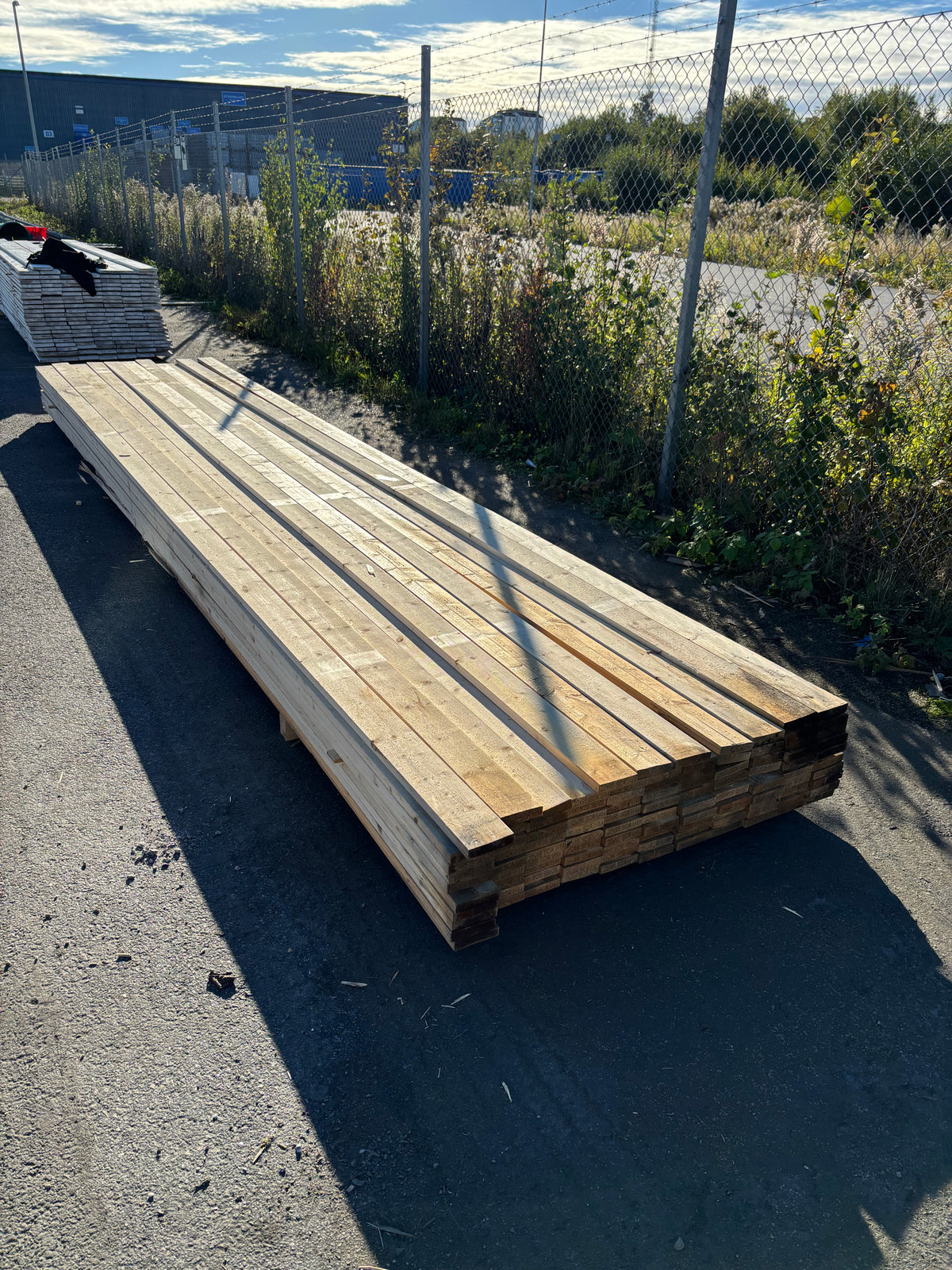 Paket Finsågade Brädor 22x95mm 5,40m 108st (Fuktskadat)