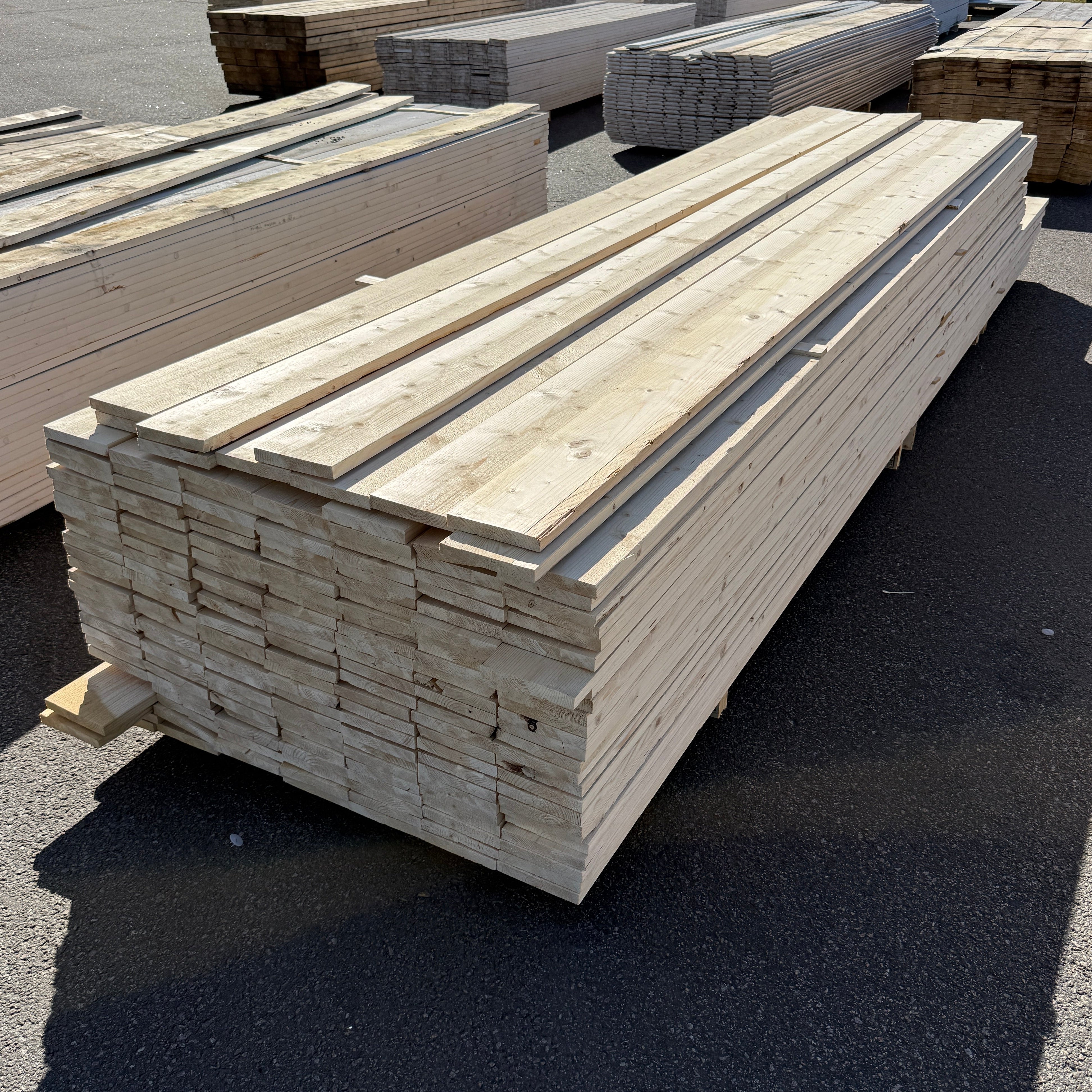 Paket Finsågade Brädor 22x145mm 3,60–4,20m 180st (Andra Sortering)