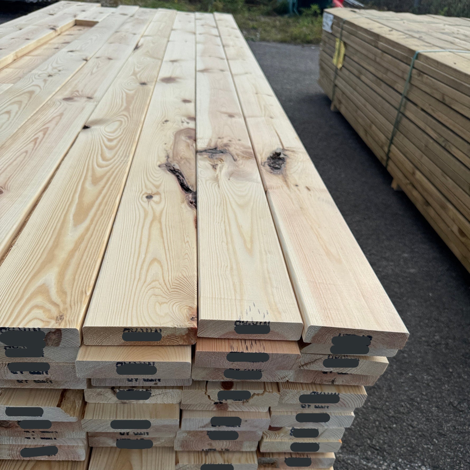 Paket Hyvlad 28x120 – 125st – 3.00 m – ANDRASORTERING