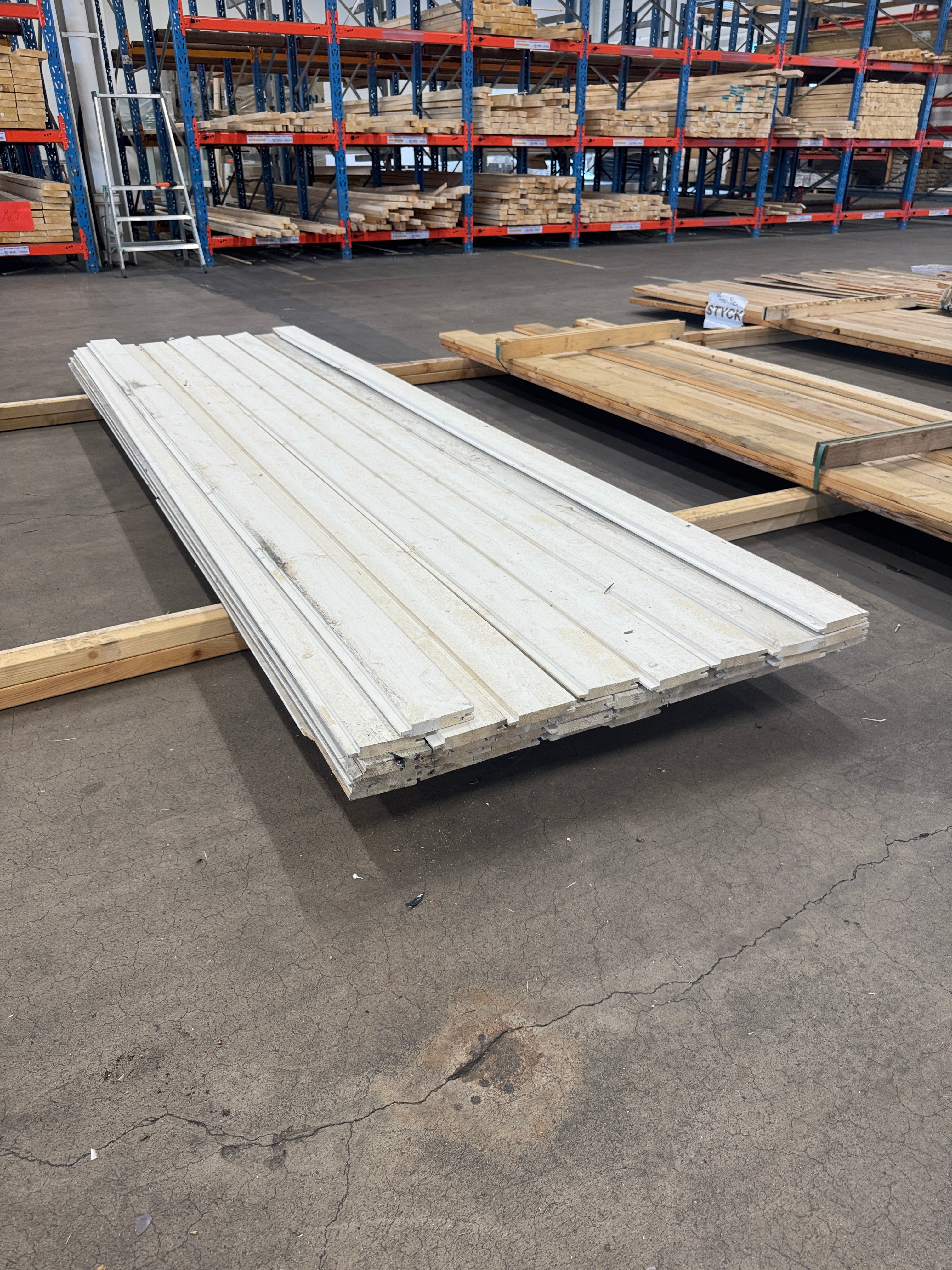 Paket Ytterpanel Spårpanel 22x120 mm 3,30 m – 38 st