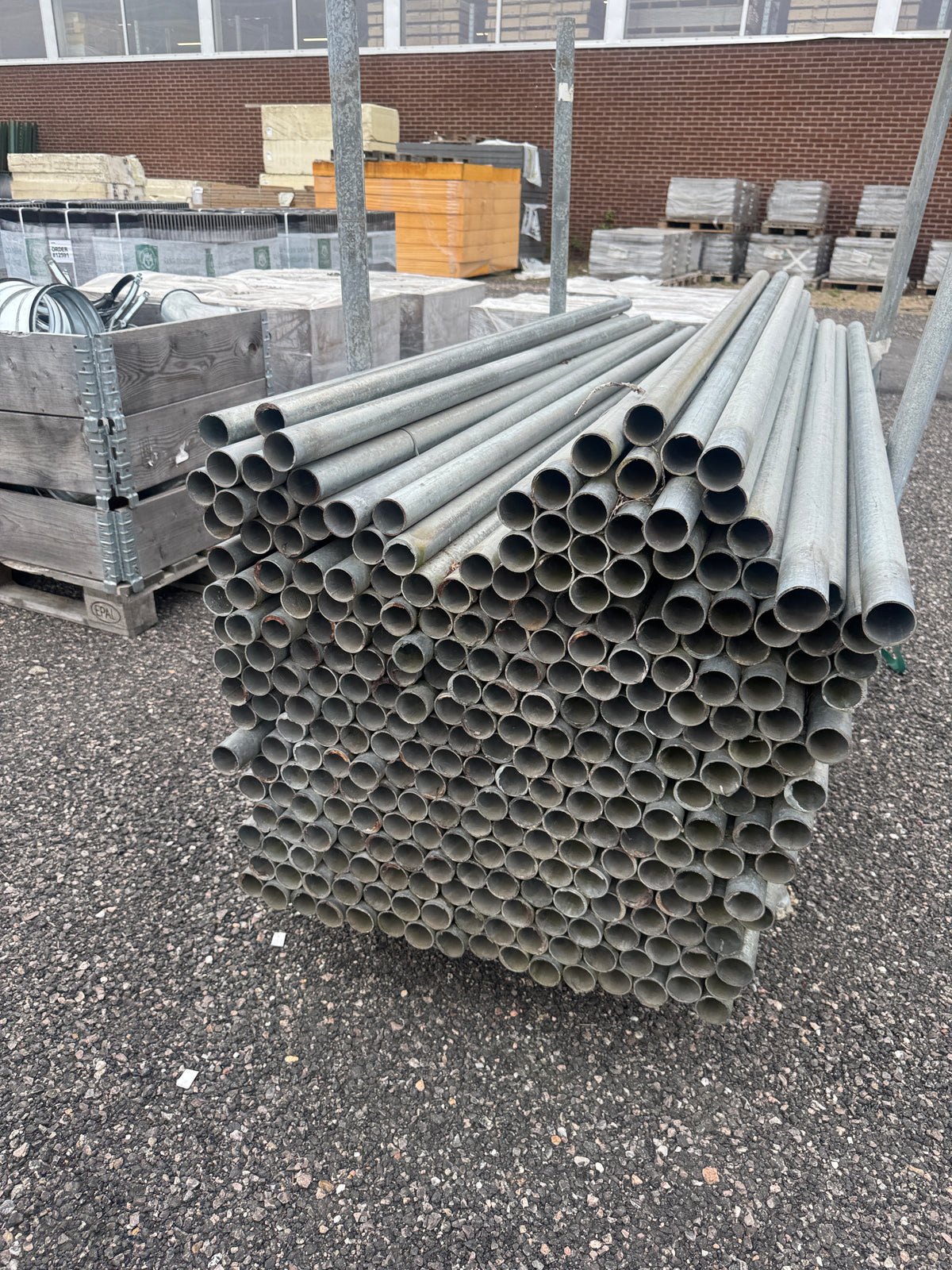 Pall Galvade Stålrör Ø45mm – 2,0m – 240st