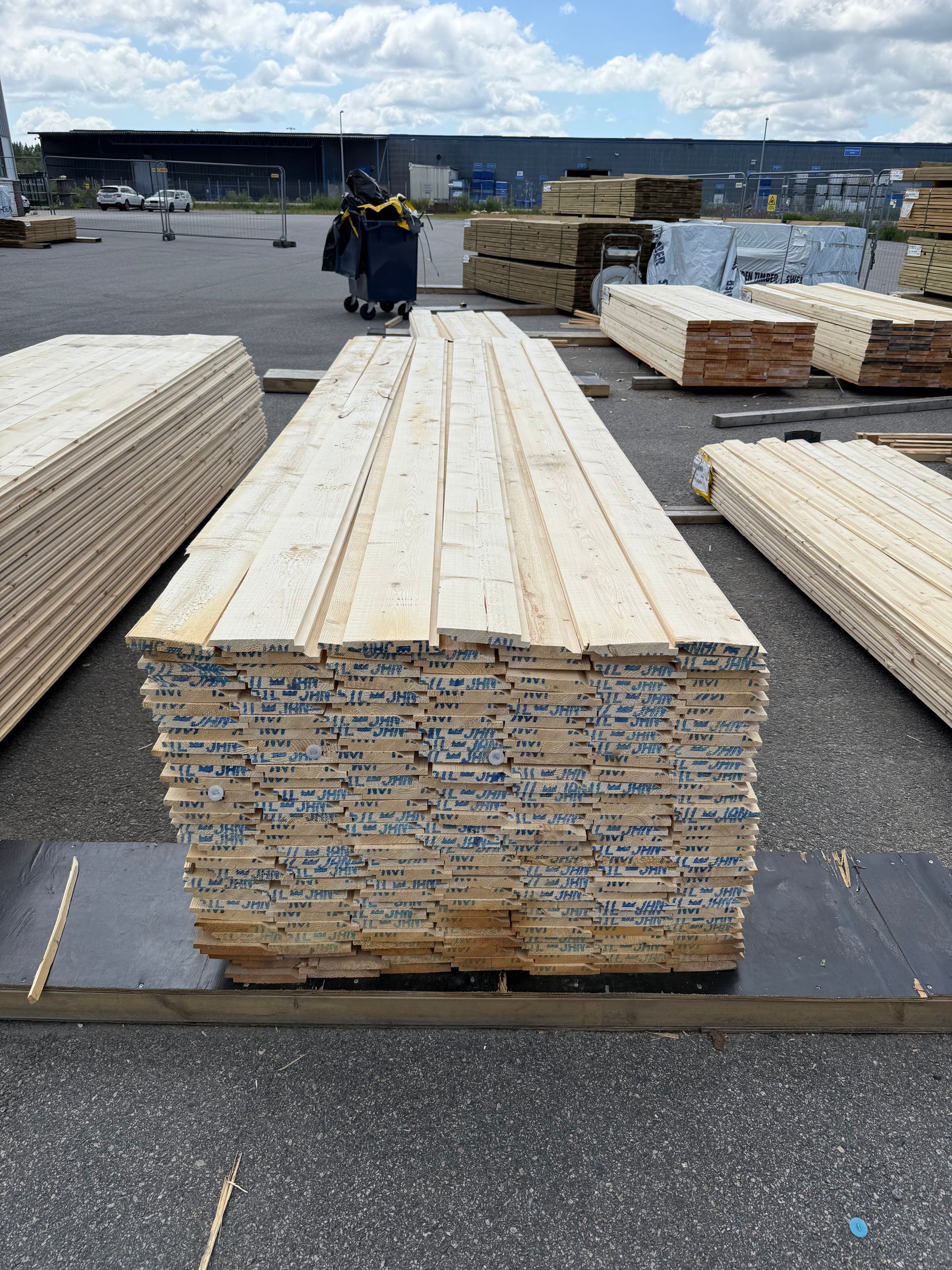 Paket Ytterpanel Enkelfas Halvspont 22x145mm 3.30m 209st