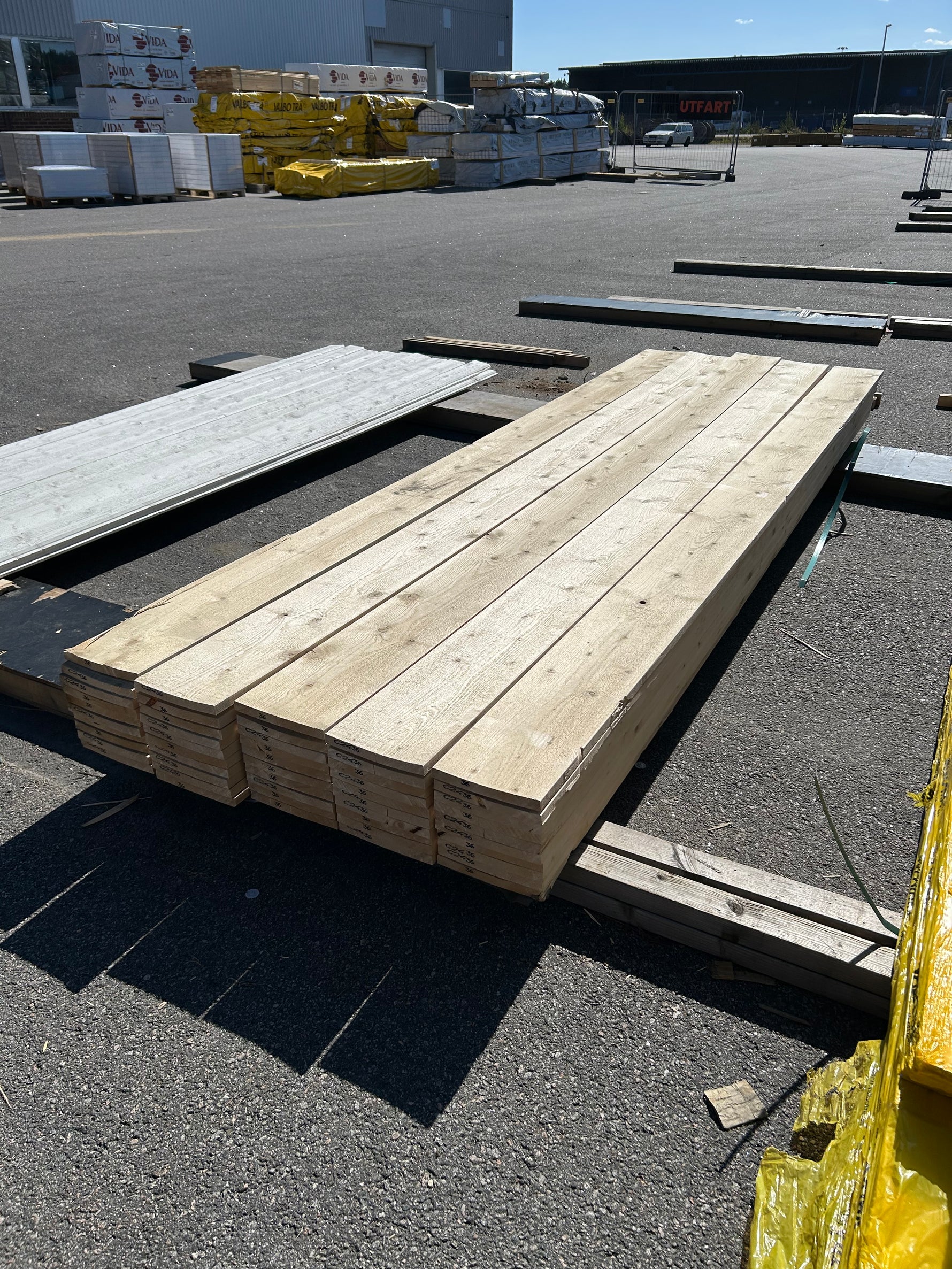 Paket Finsågade Brädor 22x220mm 3,60m 50st