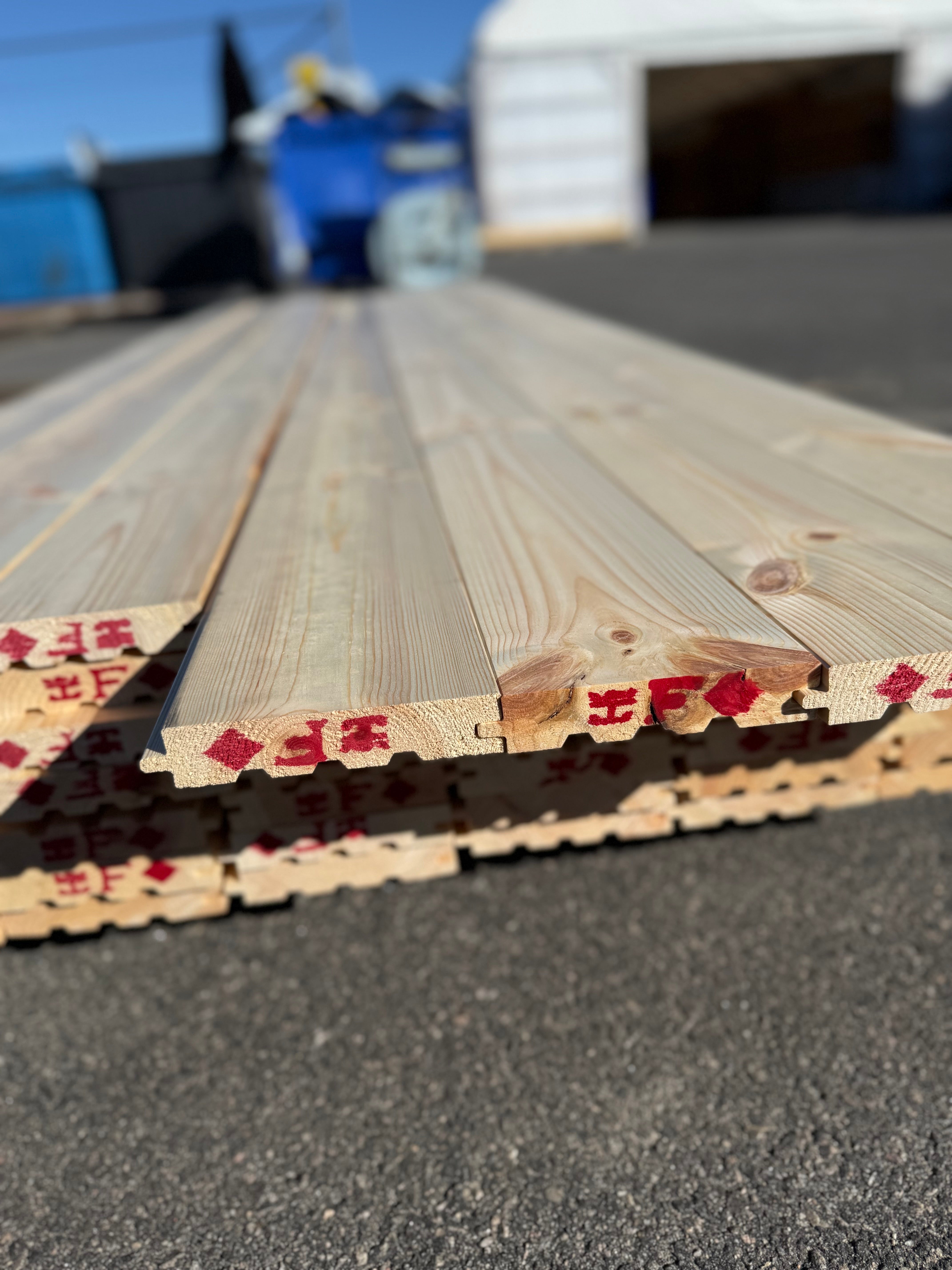 Paket Golv 26,5x142mm – 49 st (3,30–4,50 m, furu, obehandlad)