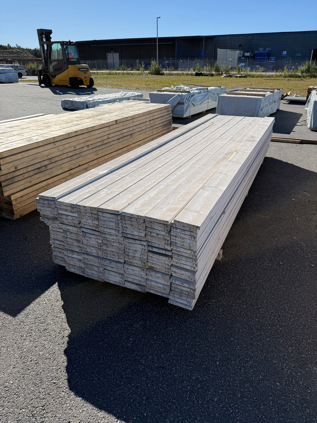 Paket Finsågade Brädor 22x145mm 3,90m 163st Grundmålade
