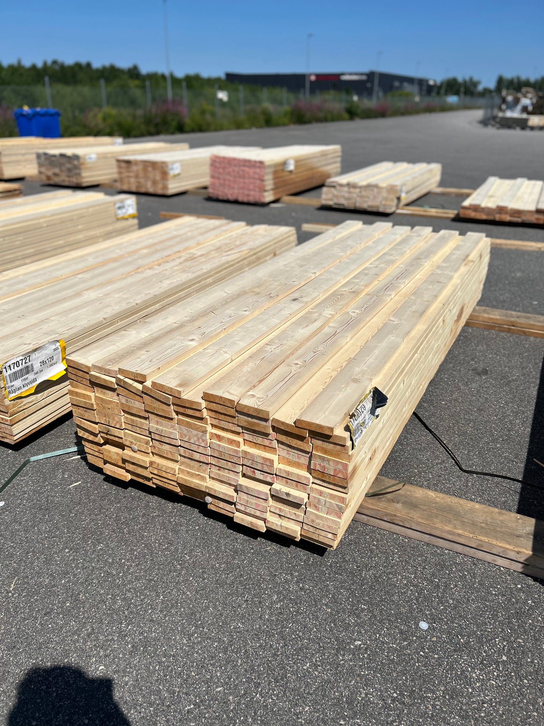 Paket Finsågade Brädor 28x120mm 3.0m 142st Obehandlade
