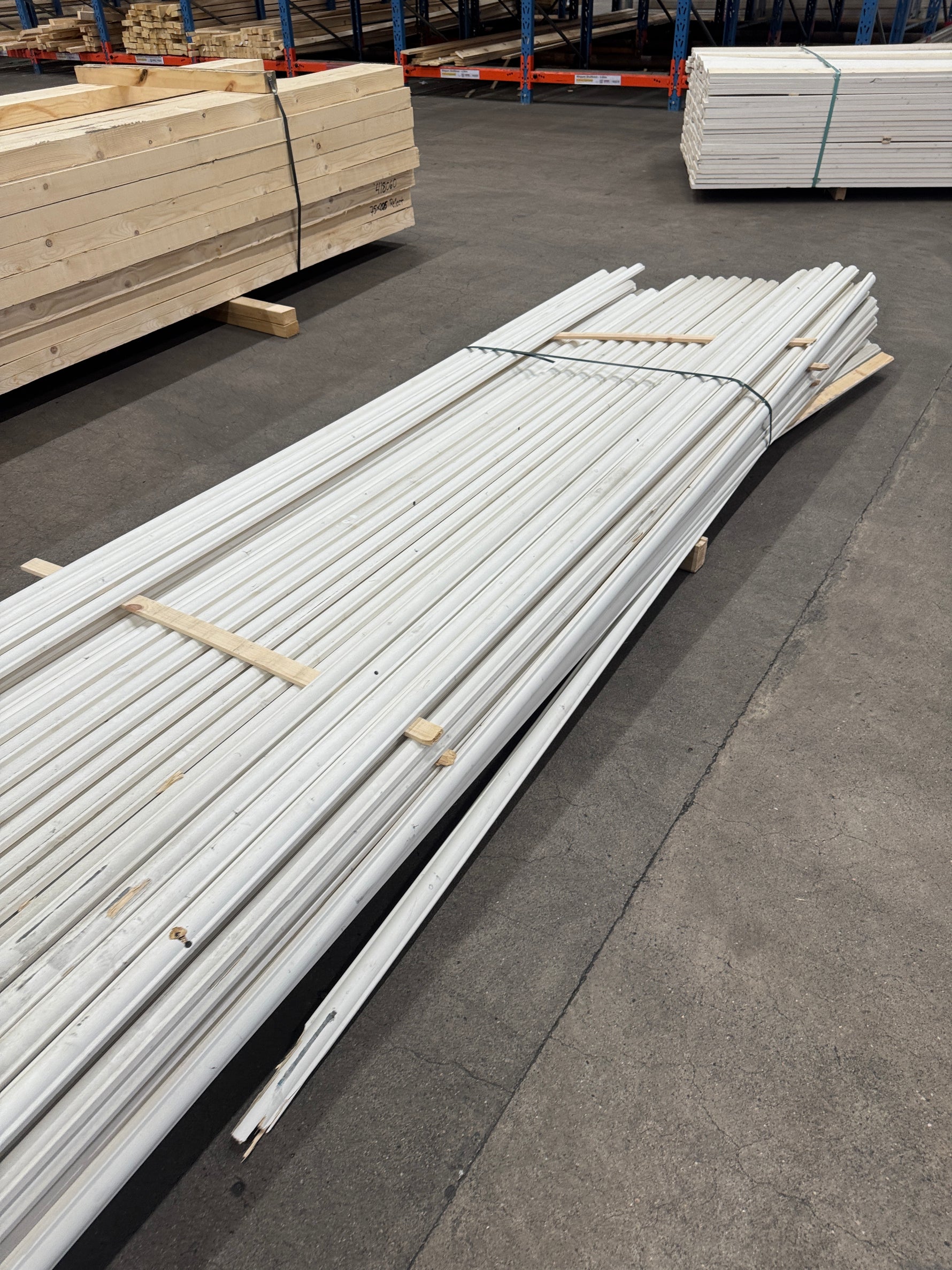 Paket Hattläkt Vitmålad 22x45mm 4,50m – 120 st
