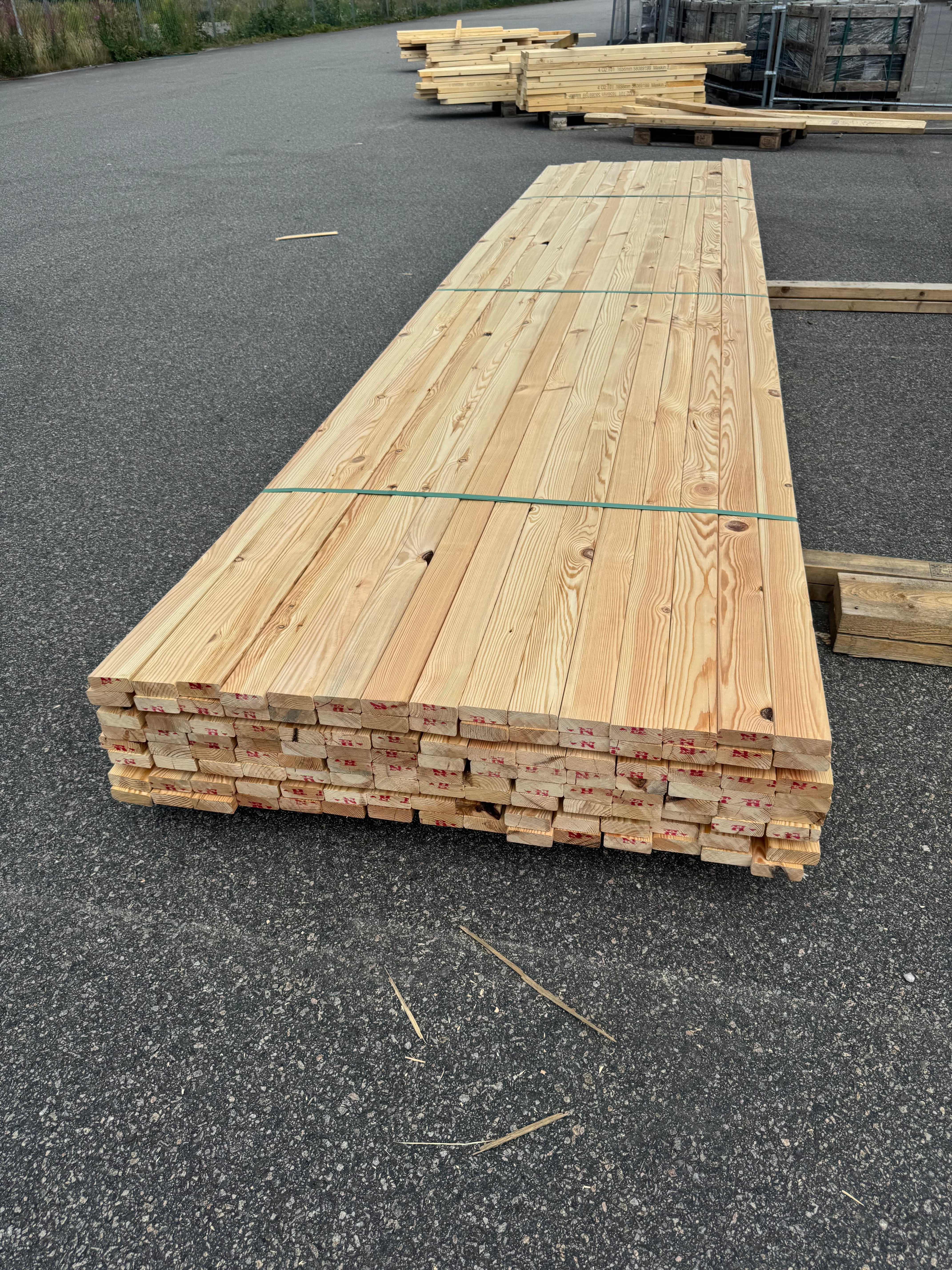 Paket Glespanel 28x70 – 120 st (4,50 m, furu)
