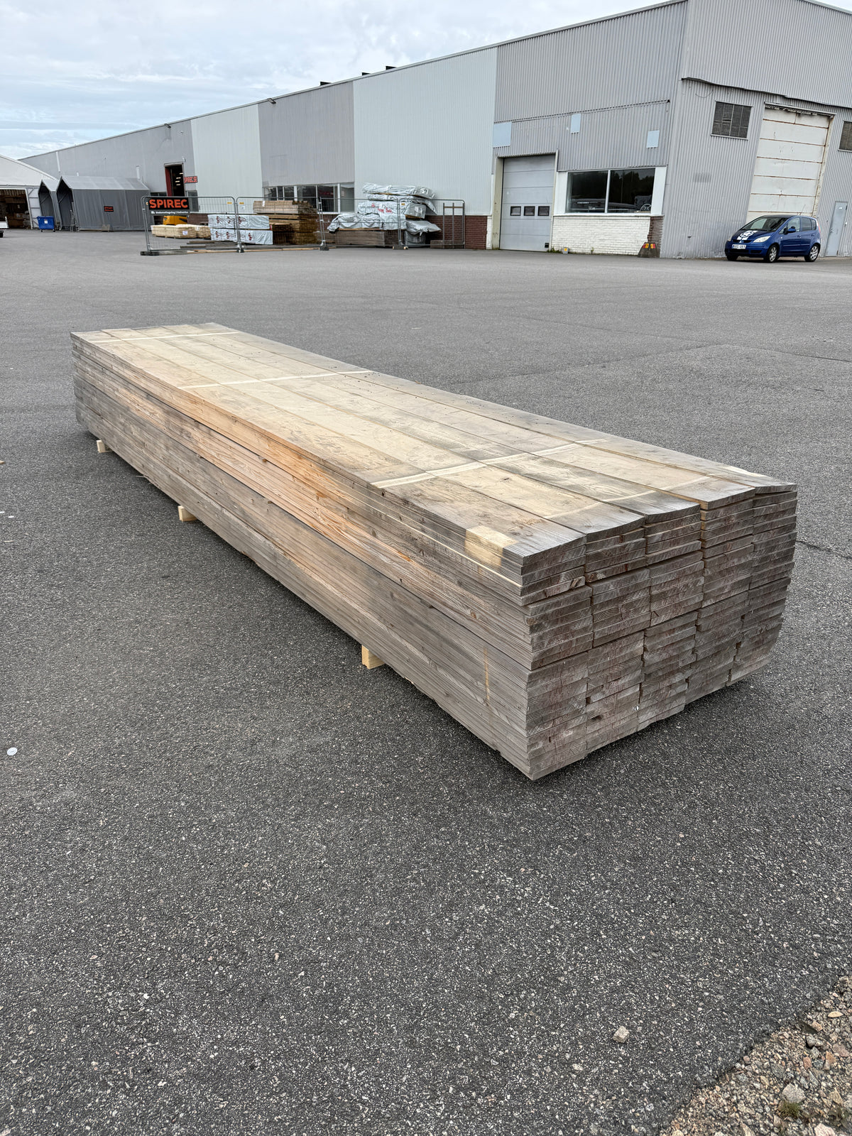 Paket Finsågade Brädor 22x195 mm – 4,80 m 130st (Fuktskadat)
