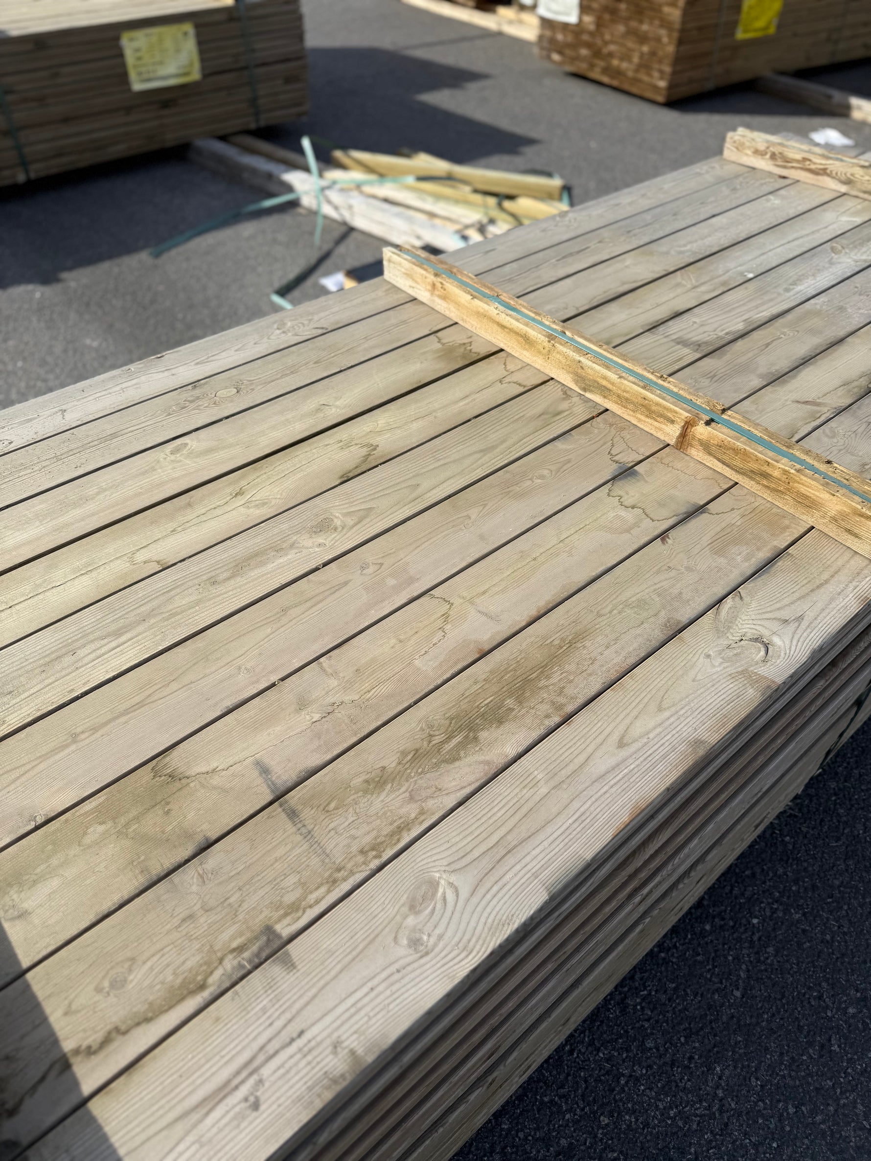 Paket Tryckimpregnerad Rillad Trall 28x120mm, 144st 3,90m