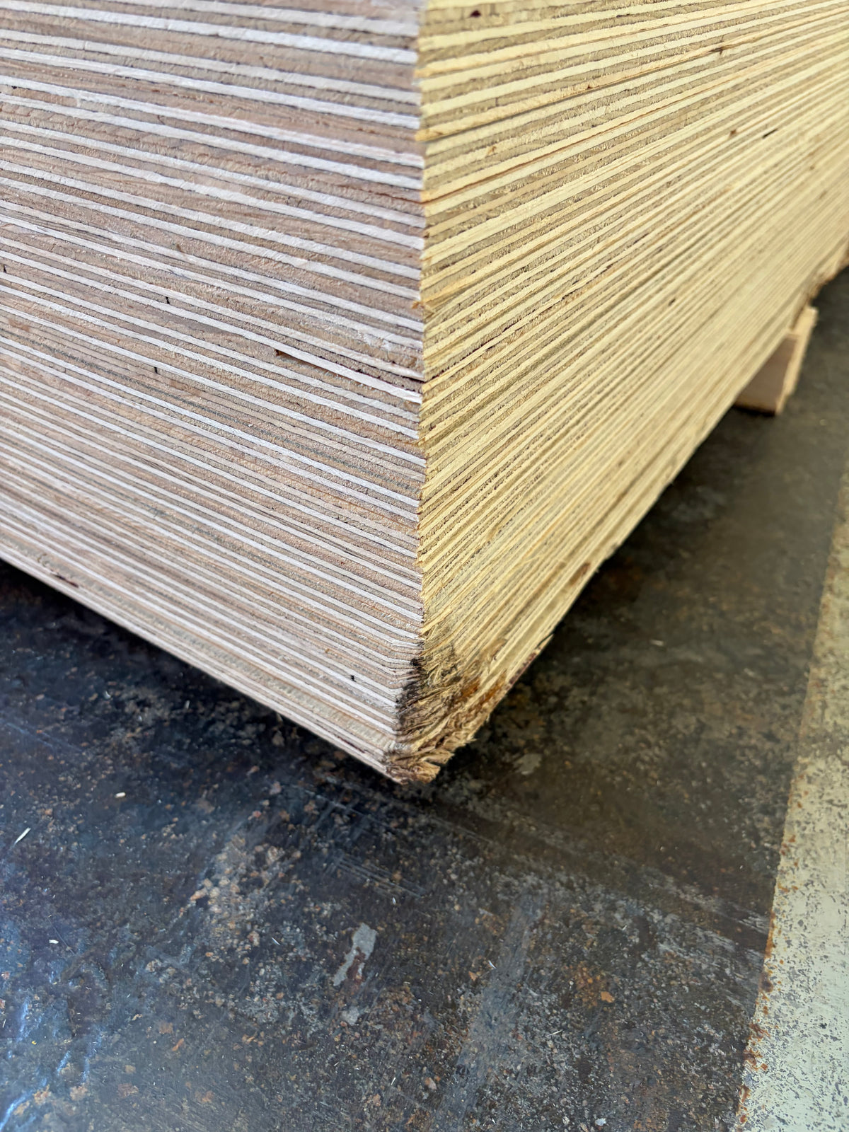 Paket Konstruktionsplywood 12×1200×2400 mm – 40 st