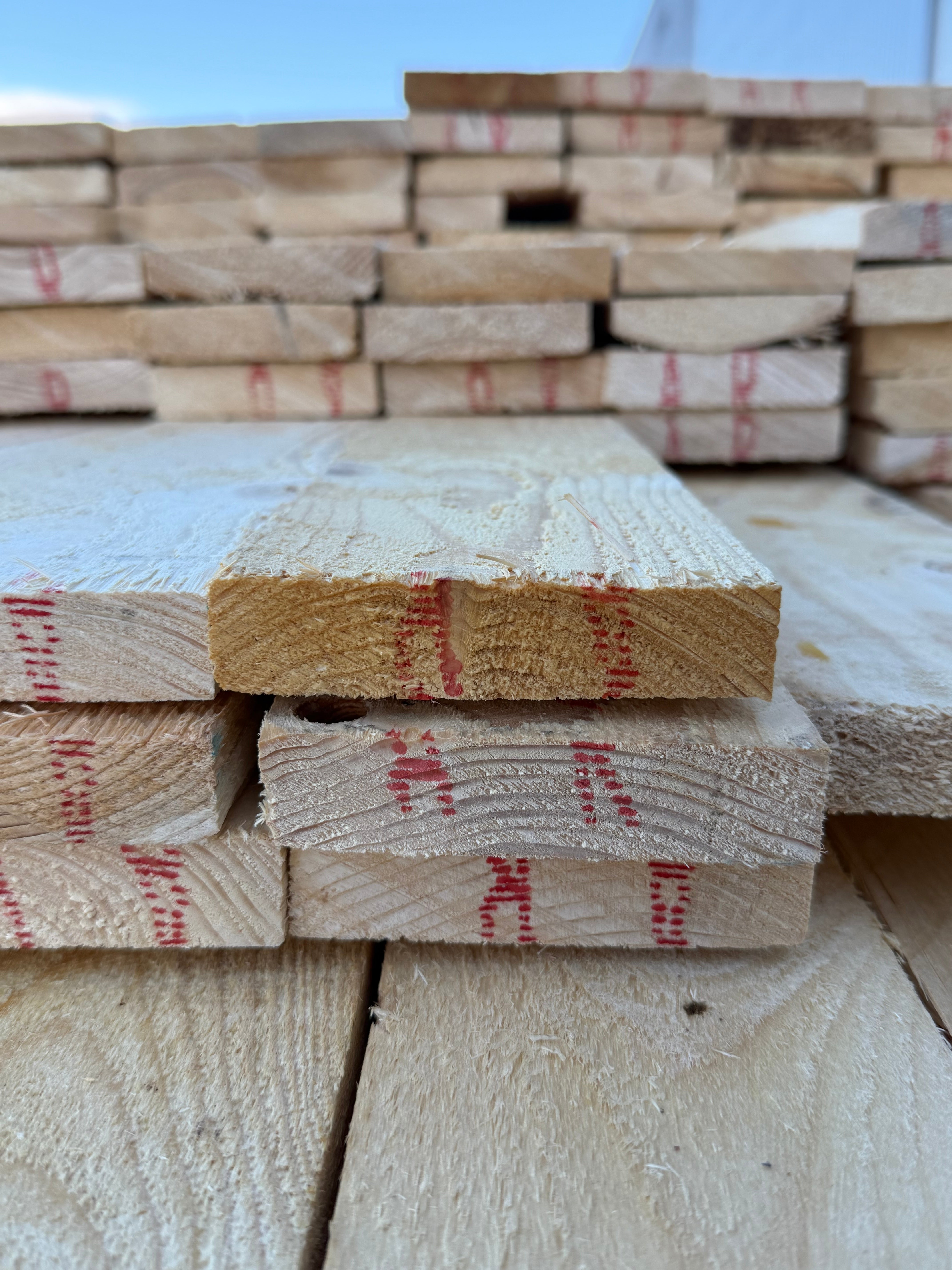 Paket Brädor 22x100mm Råsågade – 289 st (3,6–5,4 m, gran, obehandlad)