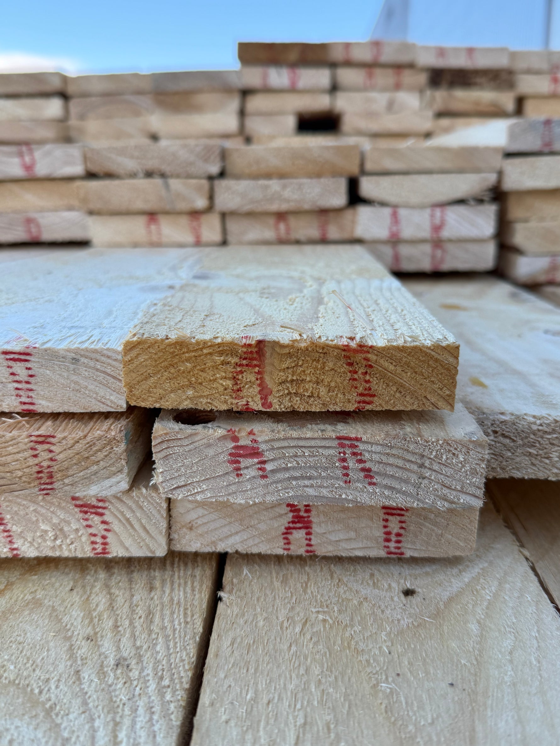 Paket Brädor 22x100mm Råsågade – 289 st (3,6–5,4 m, gran, obehandlad) - Spirec