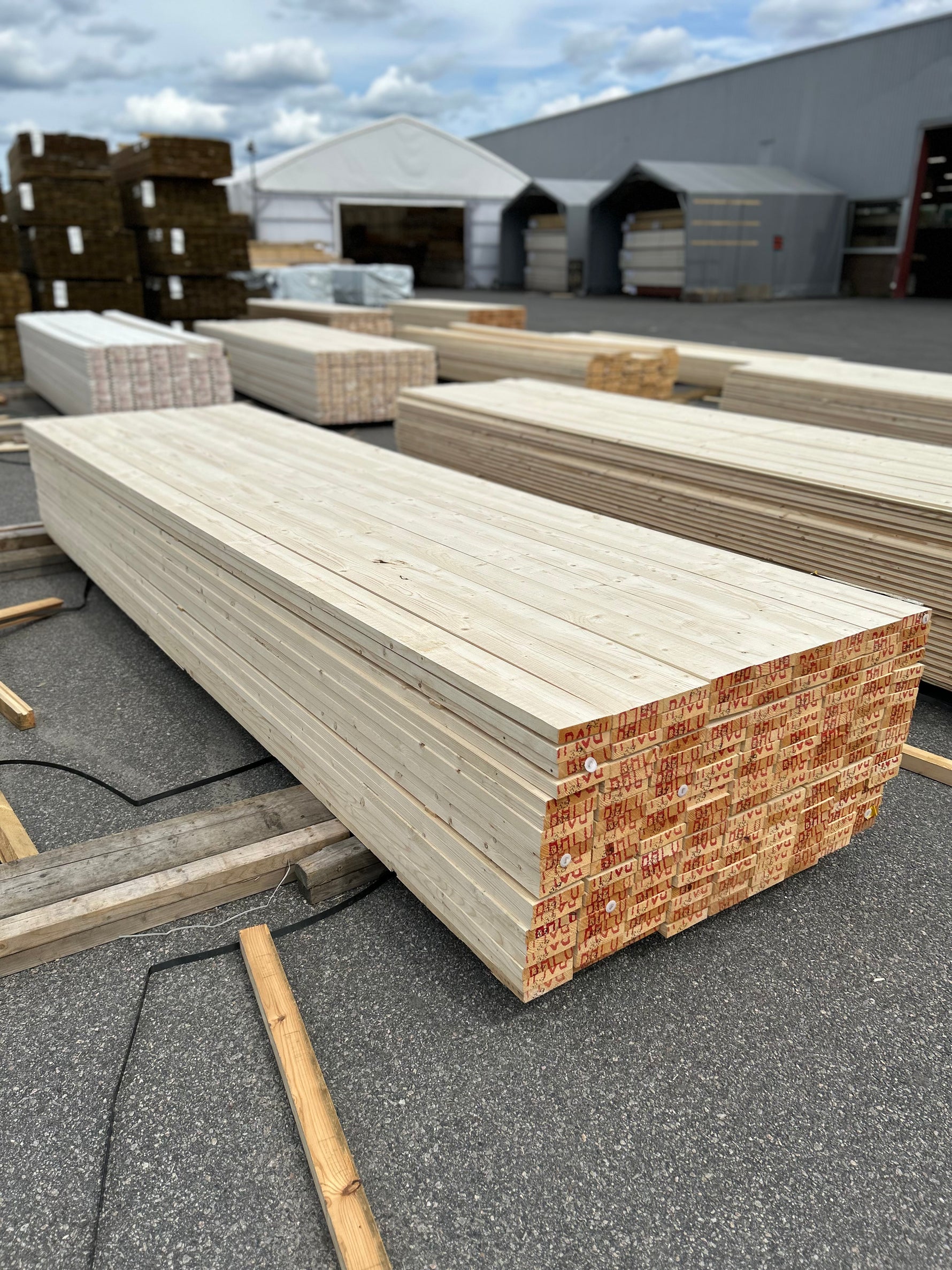 Paket Finsågade Brädor 28x120mm 3,90m 171st Obehandlade