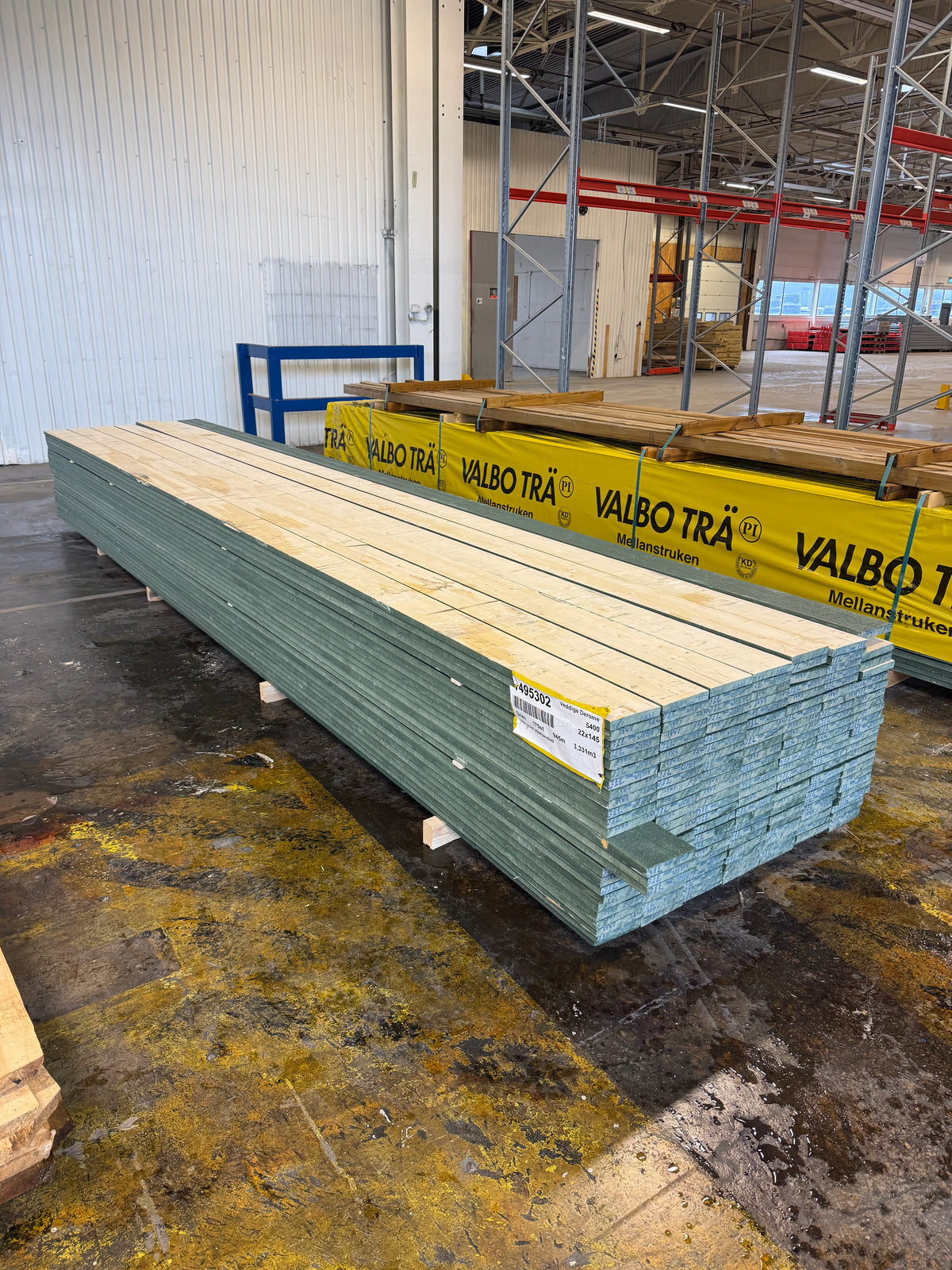 Paket Finsågade Brädor 22×145 mm Mellanstrukna 5,40 m – 175 st