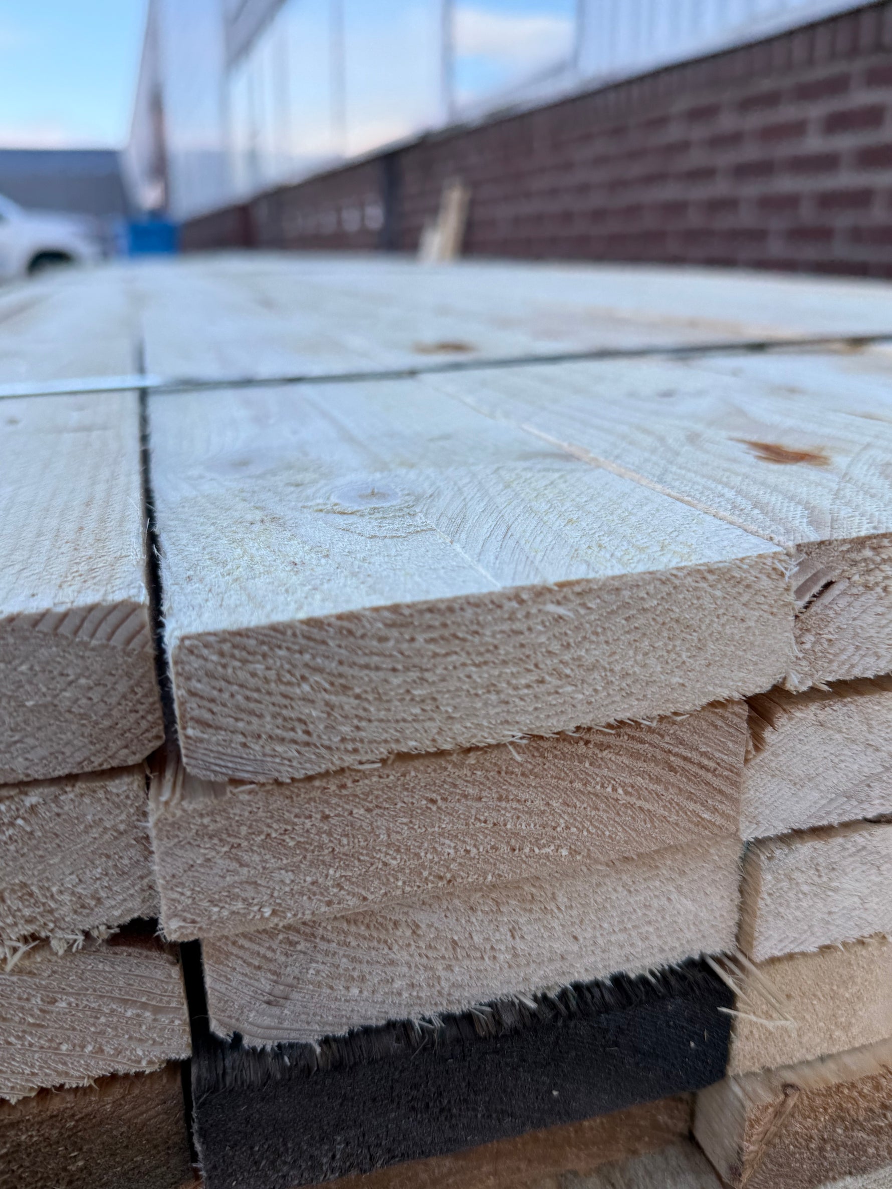 Paket Brädor 25x100mm Råsågade – 279 st (4,2–5,4 m, gran, obehandlad) - Spirec