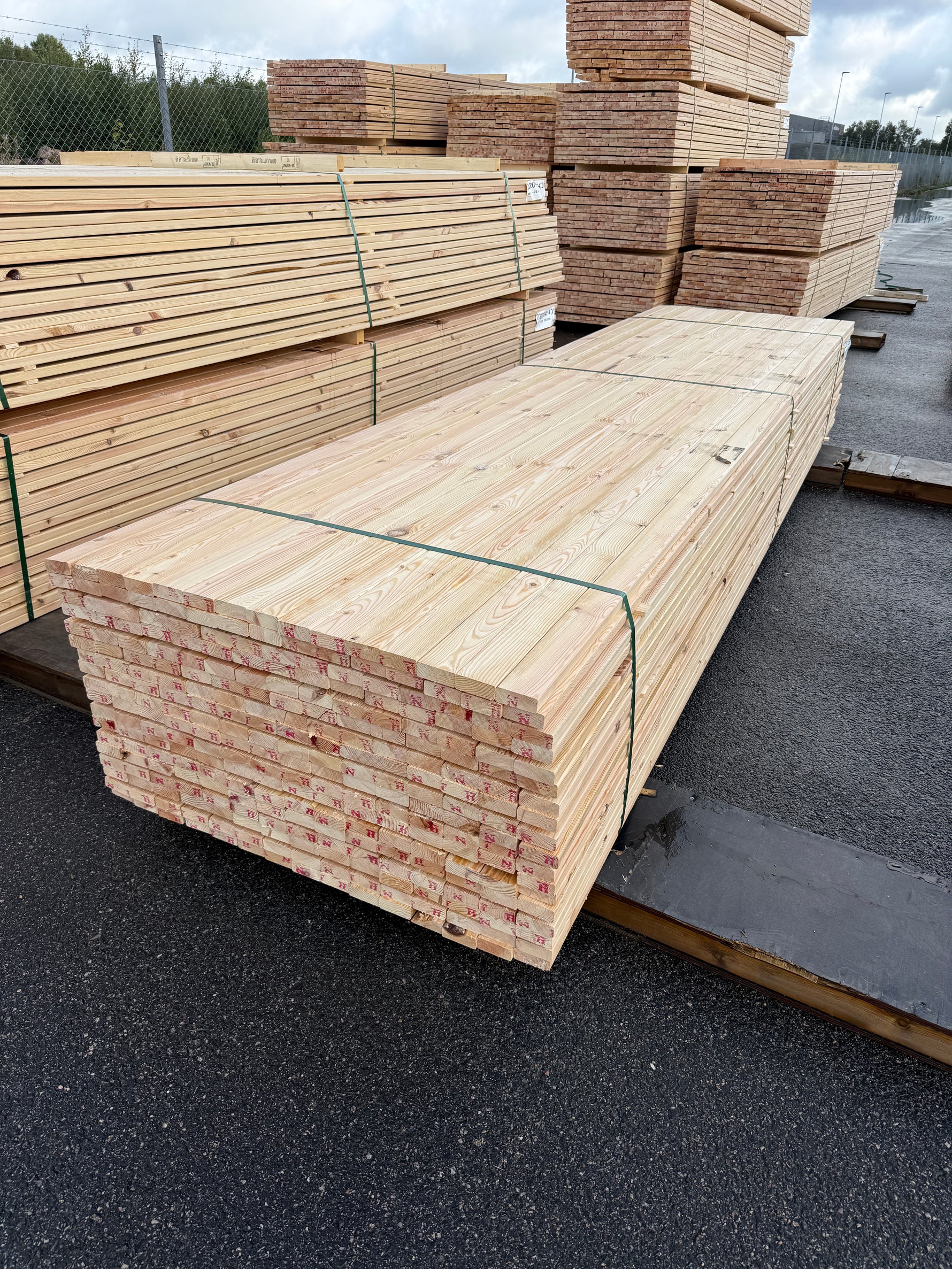 Parti Glespanel 28x70 mm – 4,20 m Furu 270st