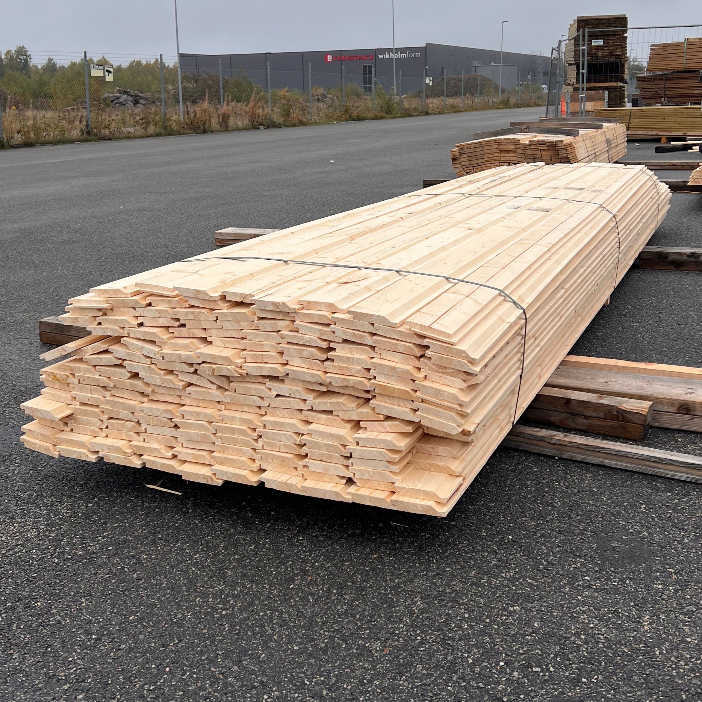 Paket Ytterpanel Enkelfas 22x120mm 160 st 4,2-4,80m (B-Sortering)
