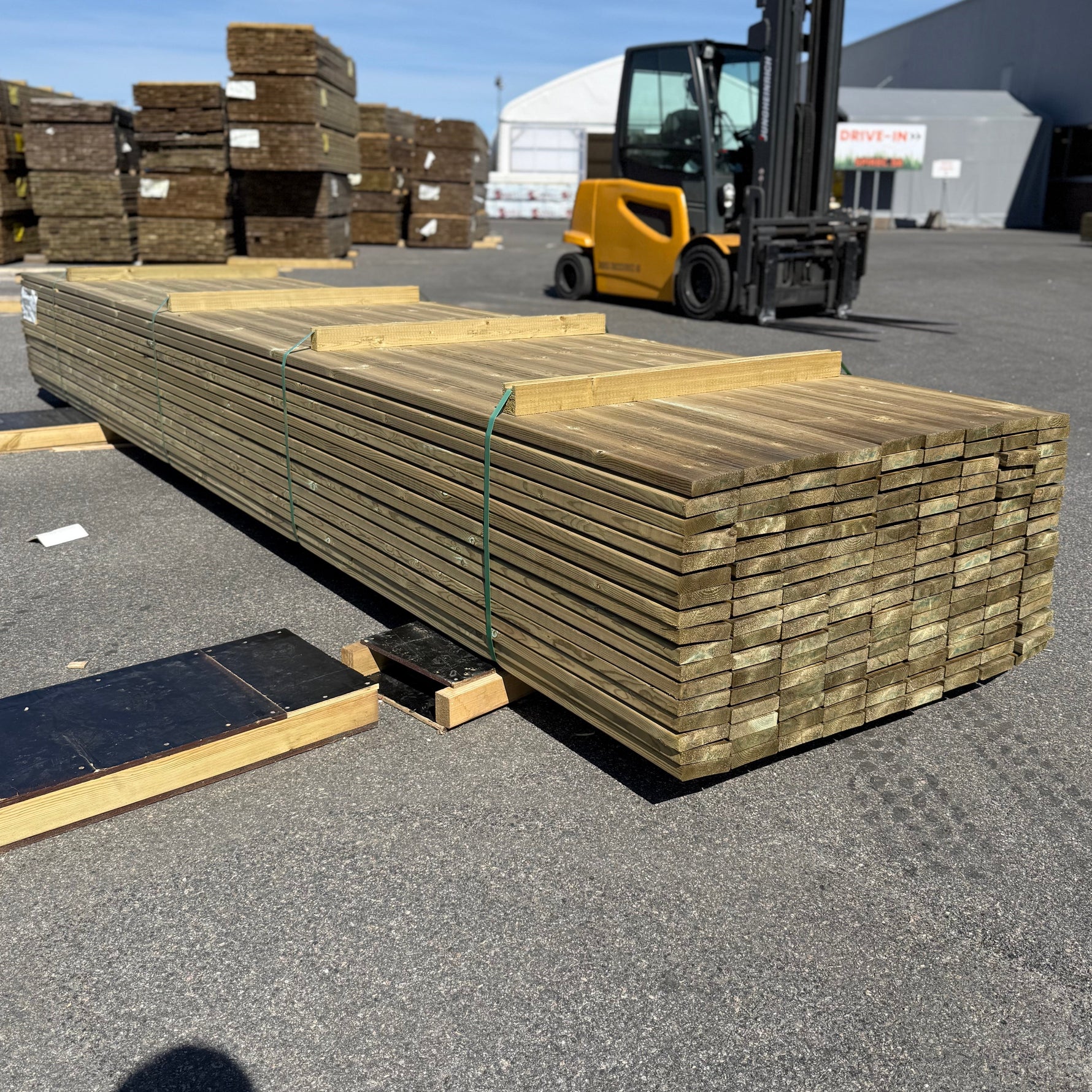Paket Tryckimpregnerad Rillad Trall 28x120mm, 153st 4,80m