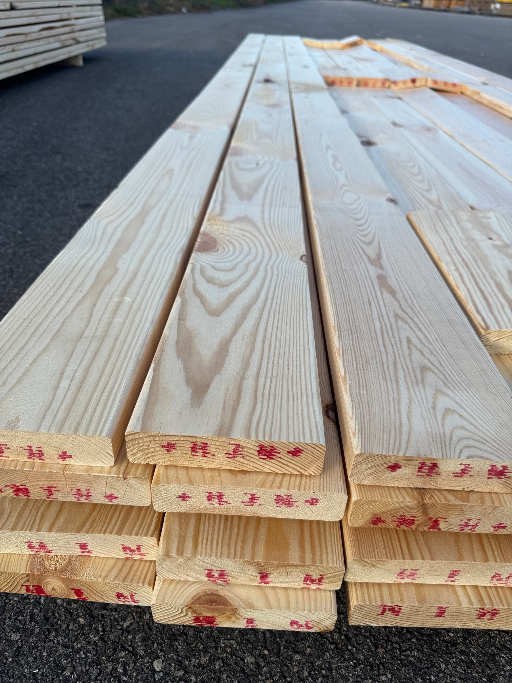 Paket Hyvlad 28x120 – 32st – 3.90 m – ANDRASORTERING