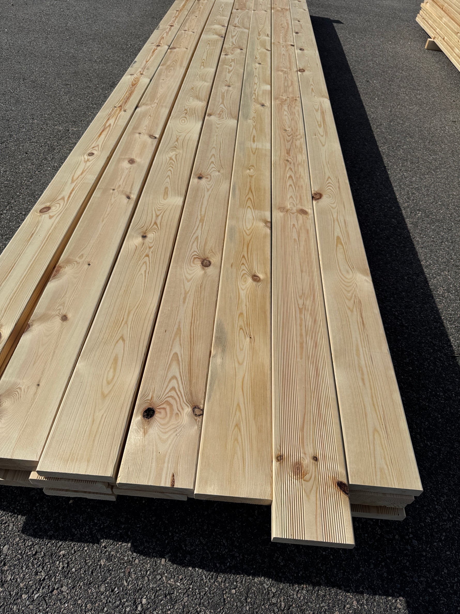 Paket Rillad 28x145 – 42st – 4.80 m – ANDRASORTERING