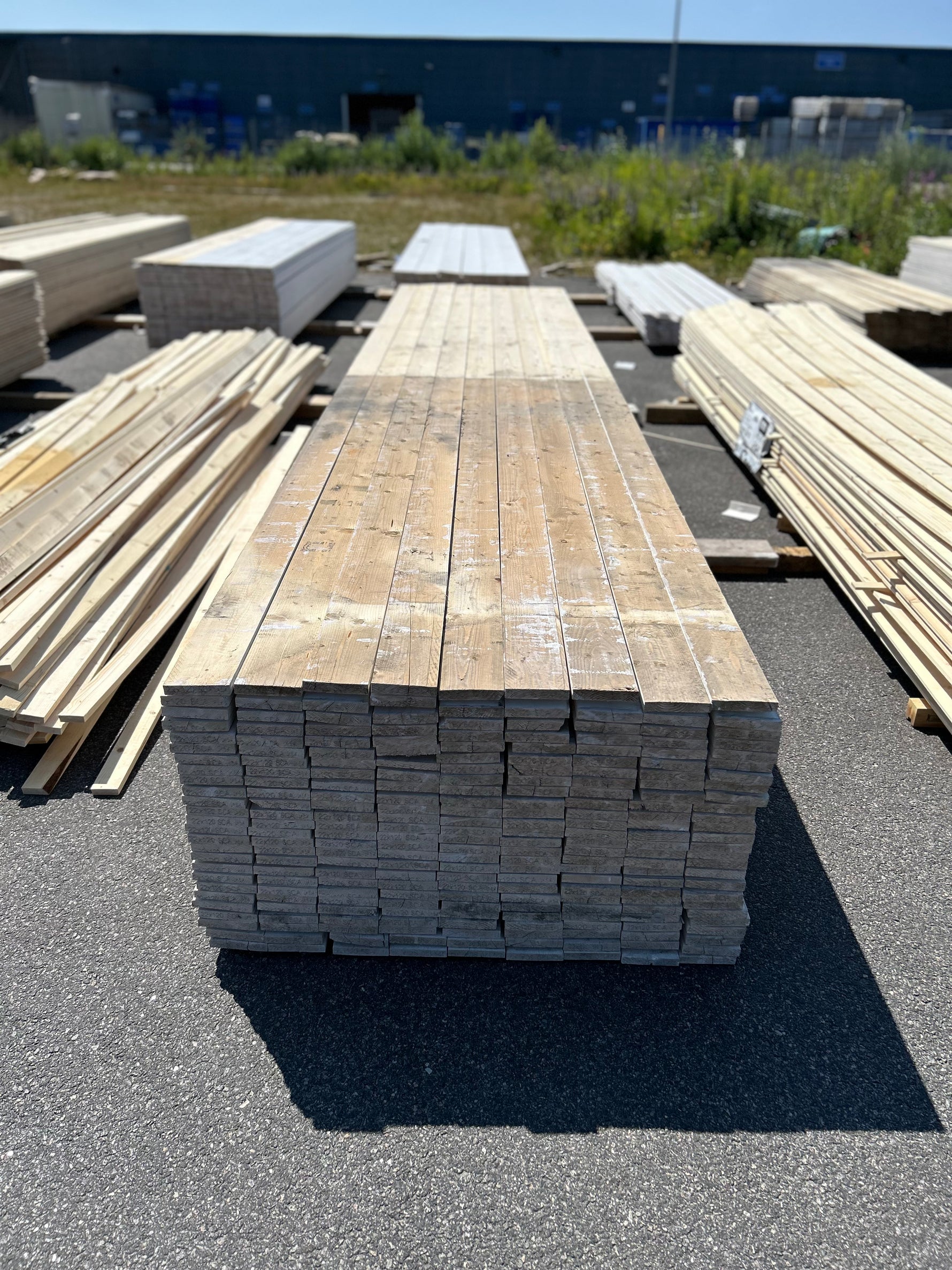 Paket Finsågade Brädor 22x120mm 5.40m Grundmålad 234st