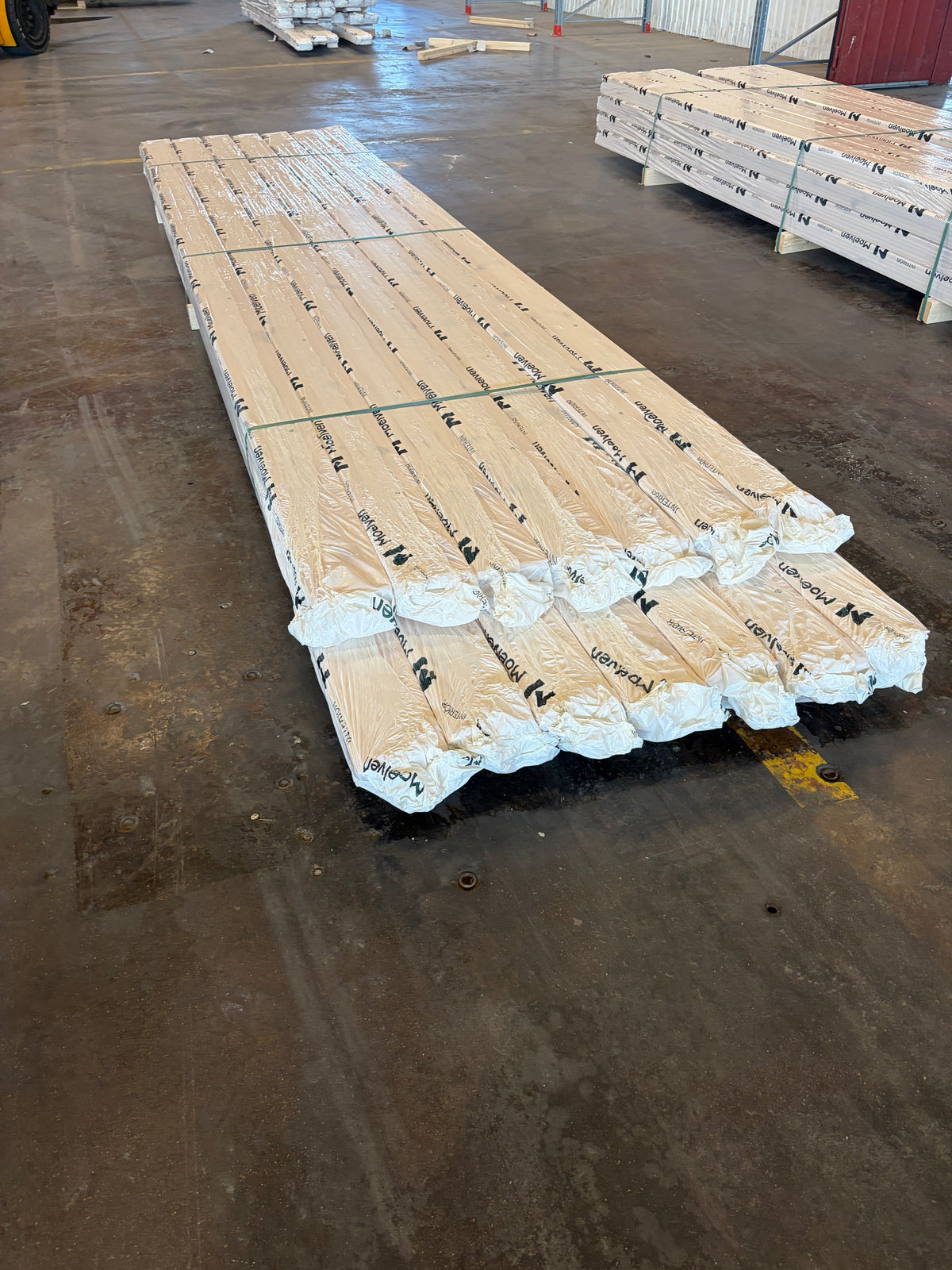 Paket Massivt furugolv 20×135/142 mm – Obehandlat Robust, ca 31 m²
