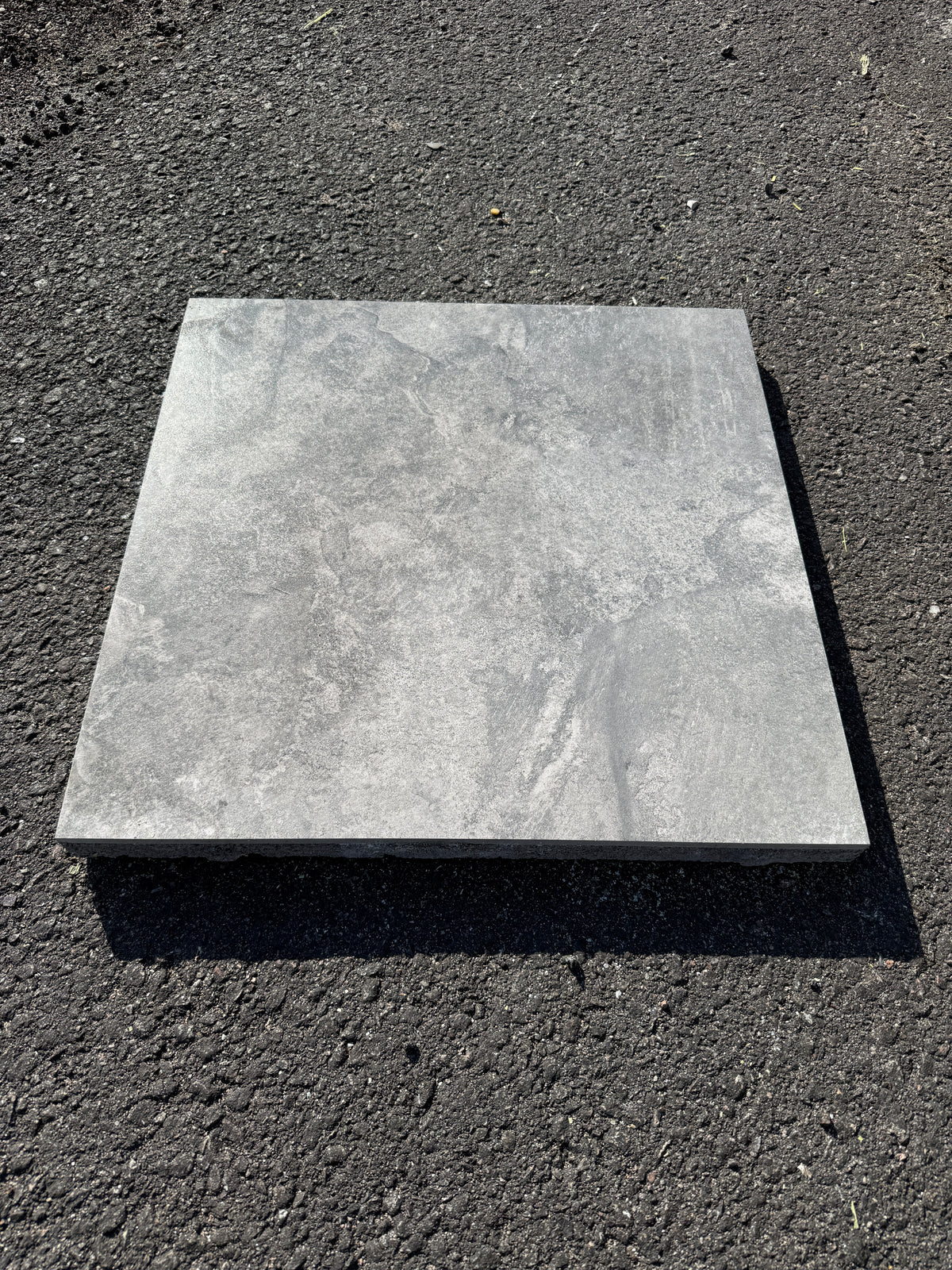Pall GeoCeramica Marmorsten Grå 600×600×40 mm – 28 st, 10,08 m²