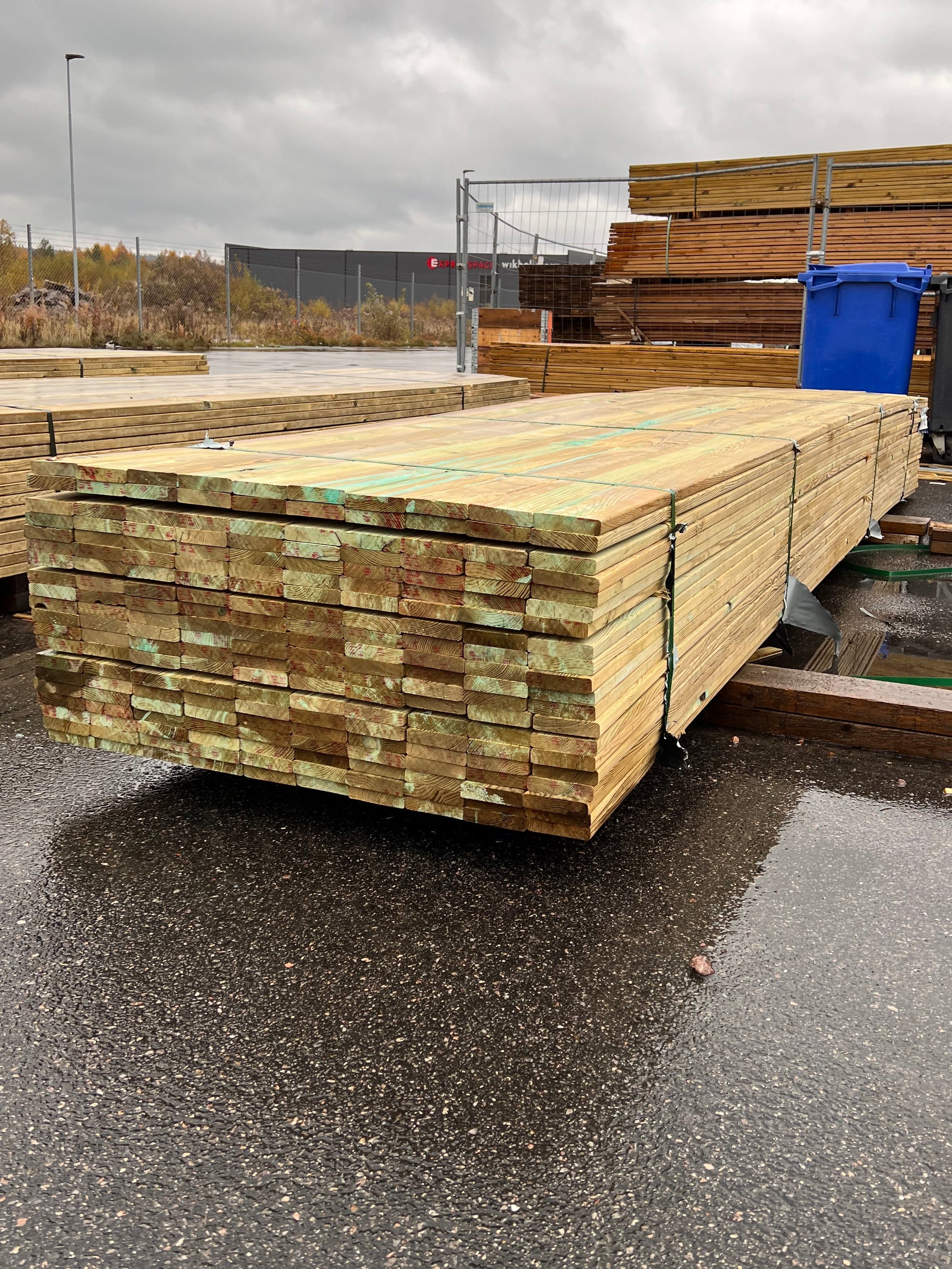 Paket Trall Tryckimpregnerad 22x95mm – 200 st 4.80m B-sort