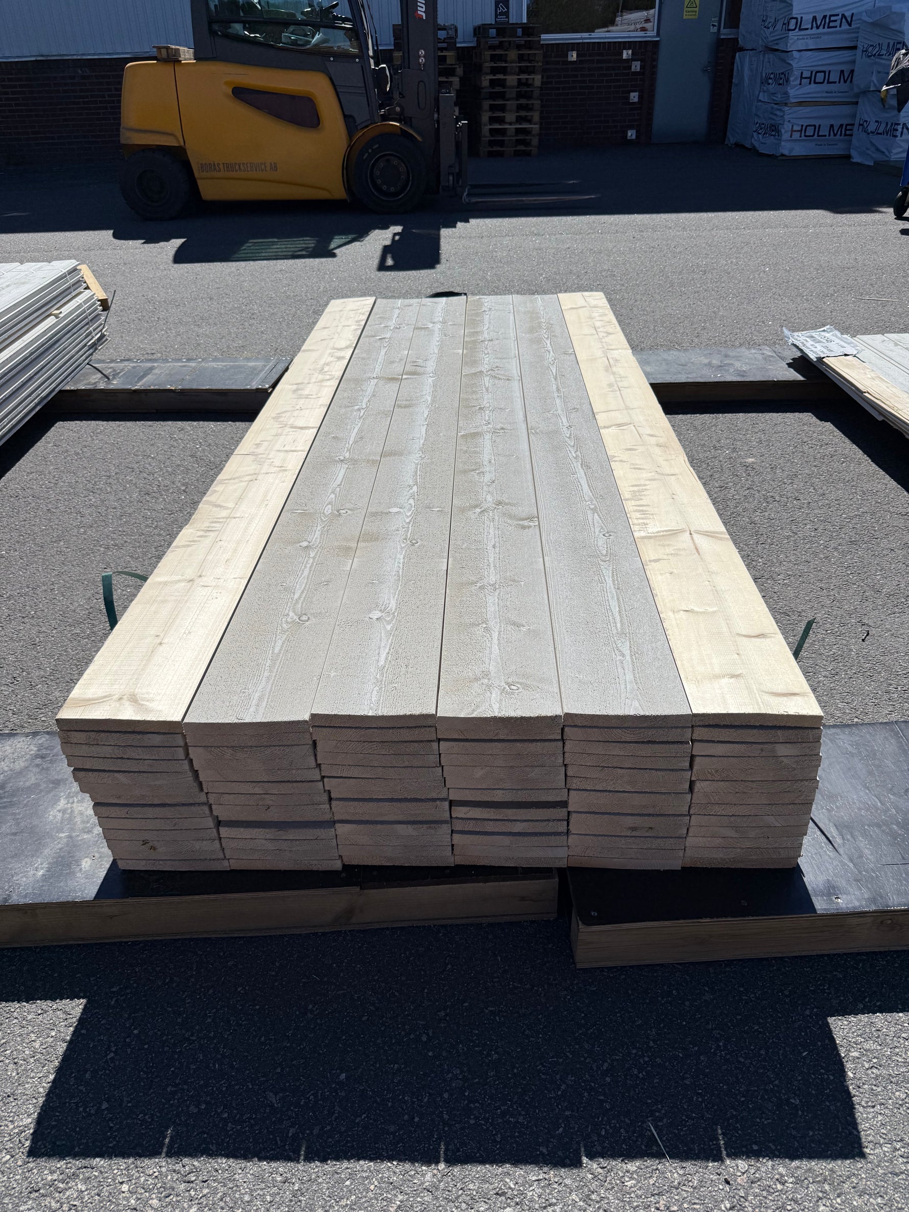 Paket Finsågade Brädor 22x170mm, 78st 2.50m Grundmålad